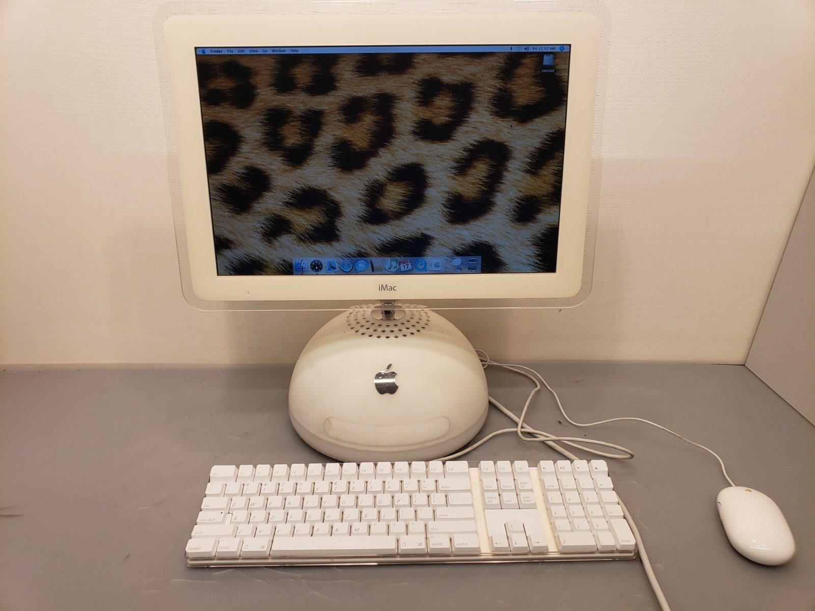 Vintage Apple iMac 2003 G4 15" 1GHz PowerPC G4 1GB 80GB HDD Mac OS X 10.4 M6498