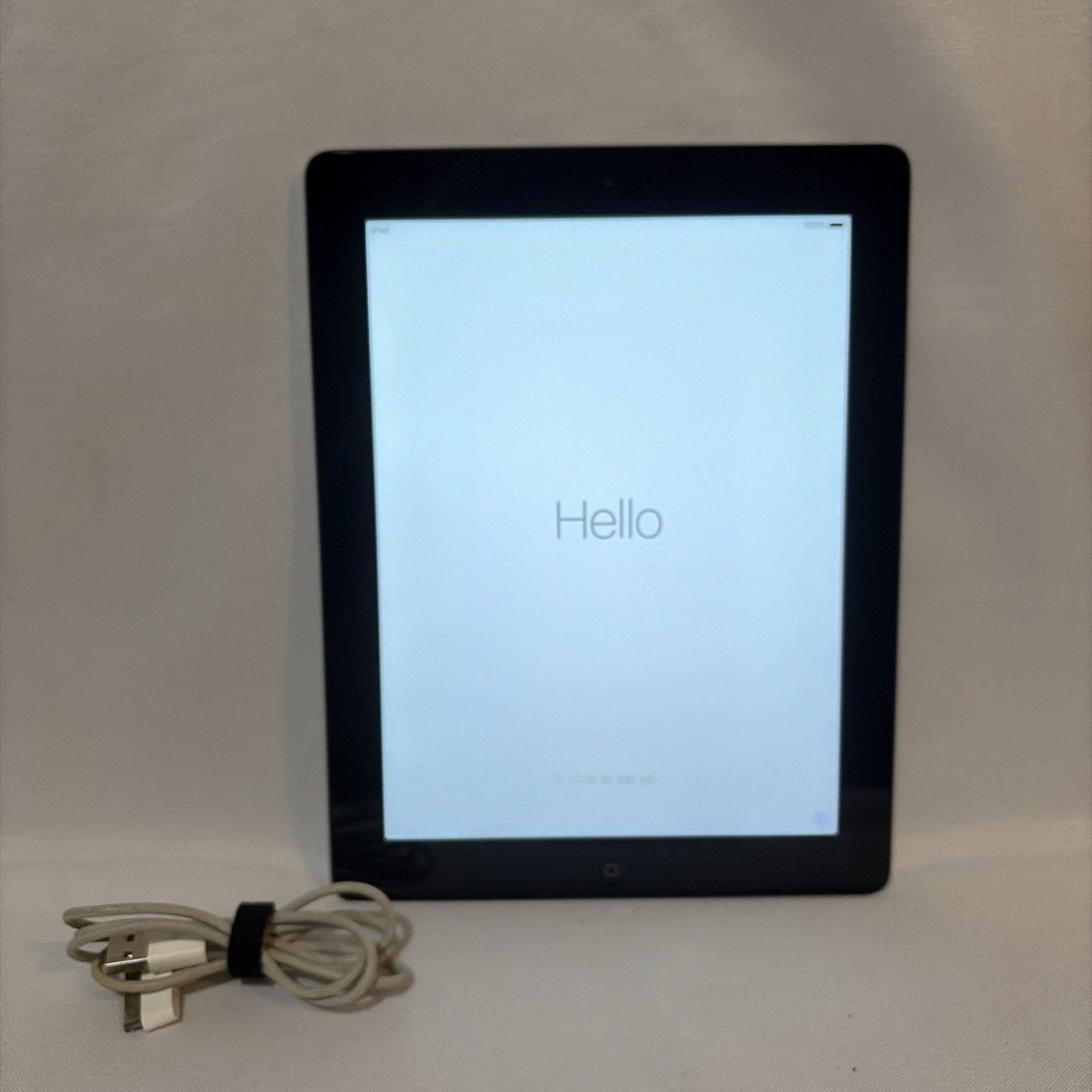 Apple iPad (3rd Generation) A1416 16 GB, Wi-Fi, 9.7 in - Black (Cadillac)