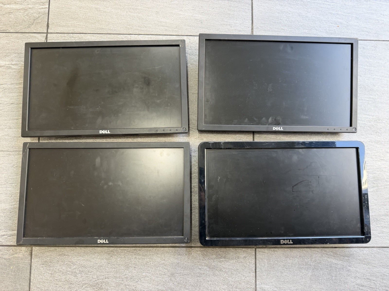 Dell 24-inch  (4 Monitors ) 1080p Full HD