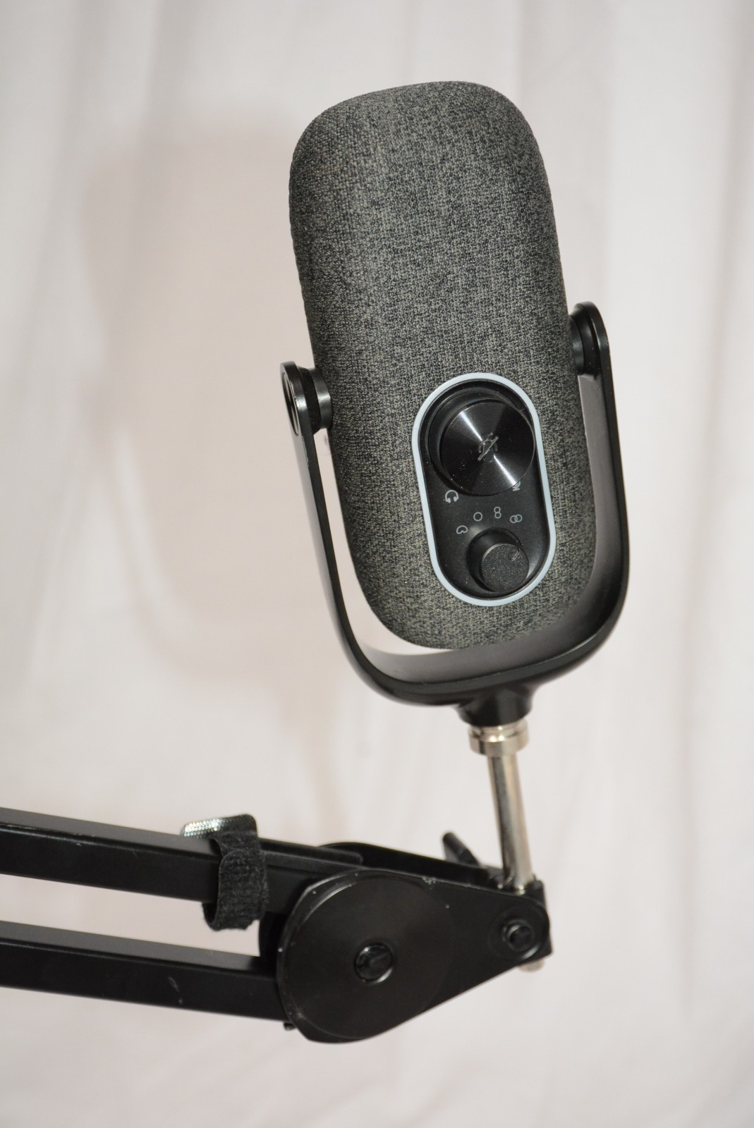 JLab Epic Talk Gaming, Podcasting , USB Microphone and samson boom desk stand