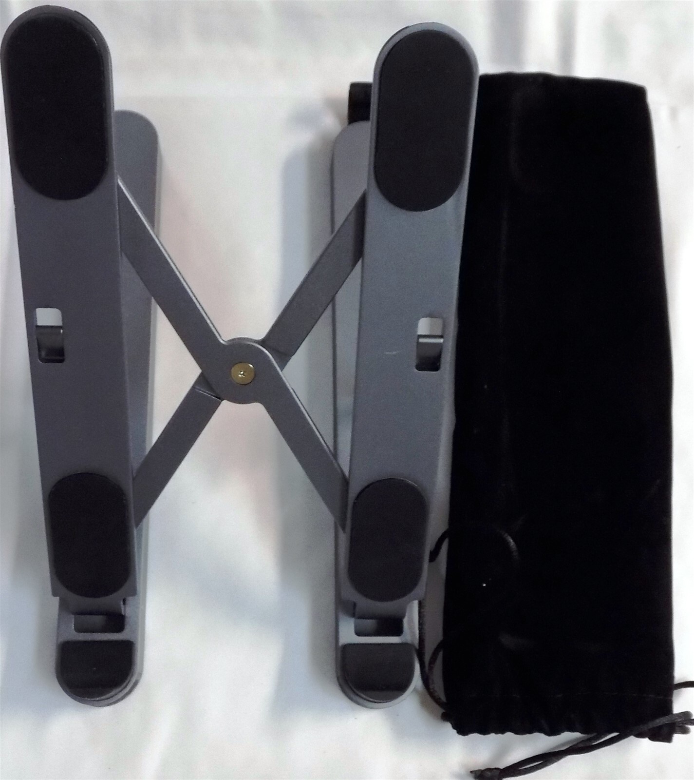 Tobenone USD029 USB-C Ergonomic Foldable Portable Laptop Docking Station Stand