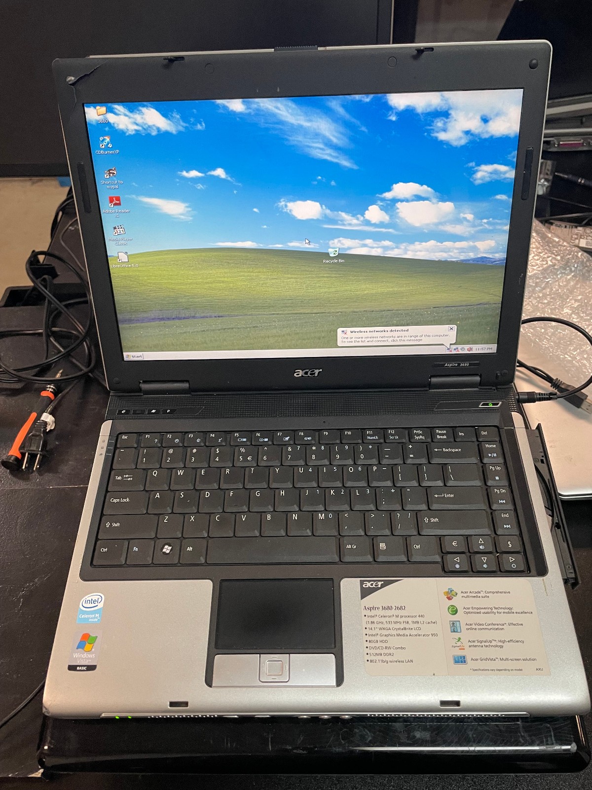 Acer Aspire 3680-2682 Intel Celeron M 512MB DDR2 120GB HDD Win XP Libre Office