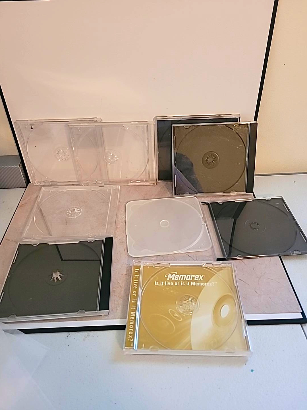 Lot of 9 Empty CD DVD Cases 8 Jewel Cases + 1 Thin Plastic Storage Case