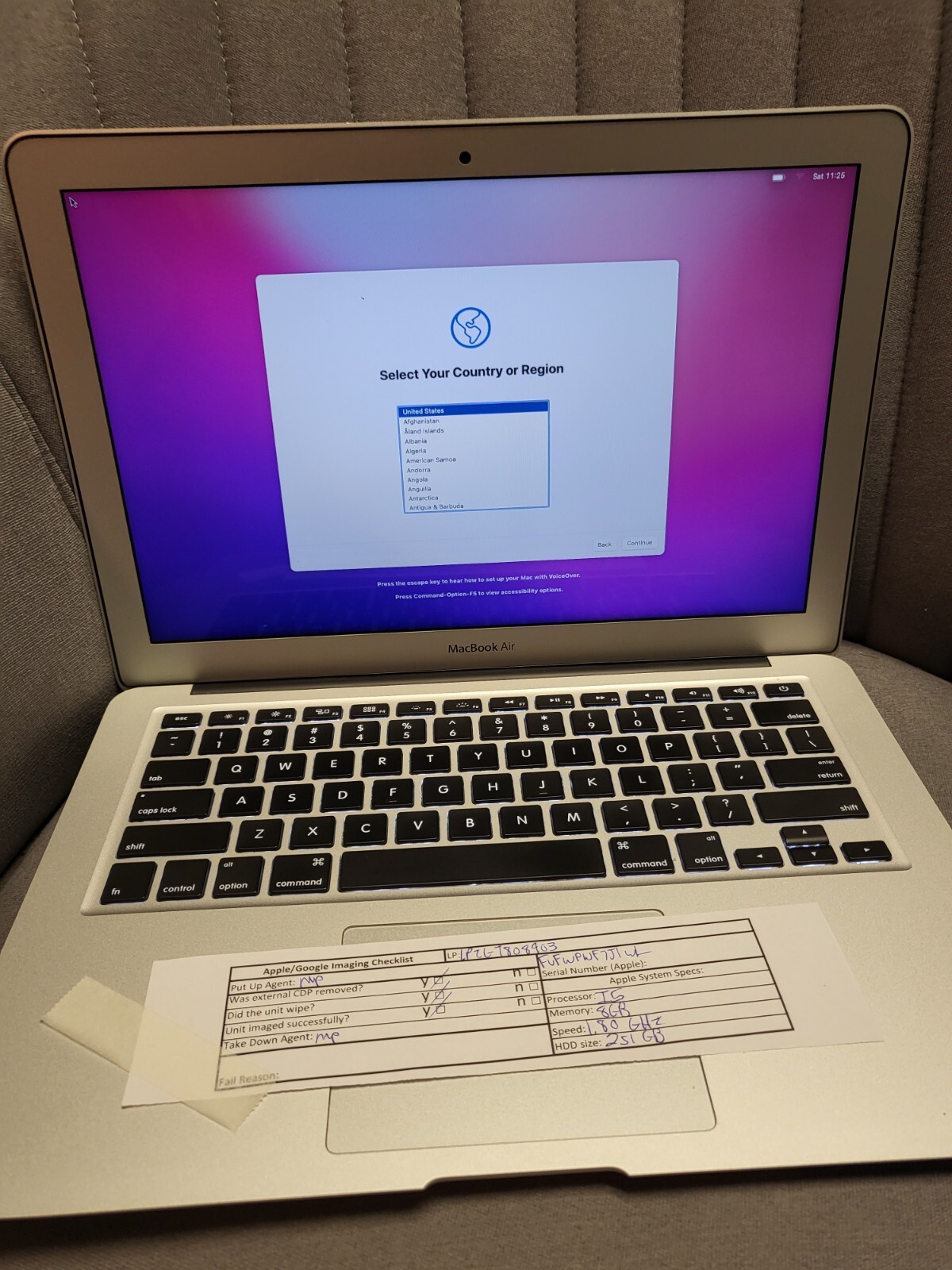 2017 Apple MacBook Air 13.3  256GB  MQD42LL/A 1.8GHz i5 8GB PRISTINE MINT. Bestb