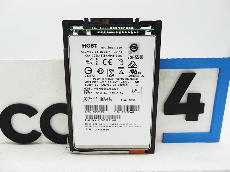 EMC 005051591 UNITY 800GB SAS SSD - D3-2S12FX-800