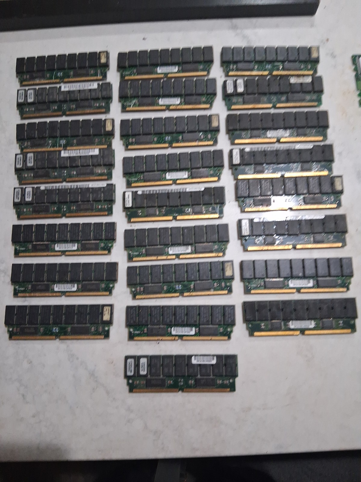 stick, specifically a 72-pin SIMM (Single In-line Memory Module.Form Factor:...