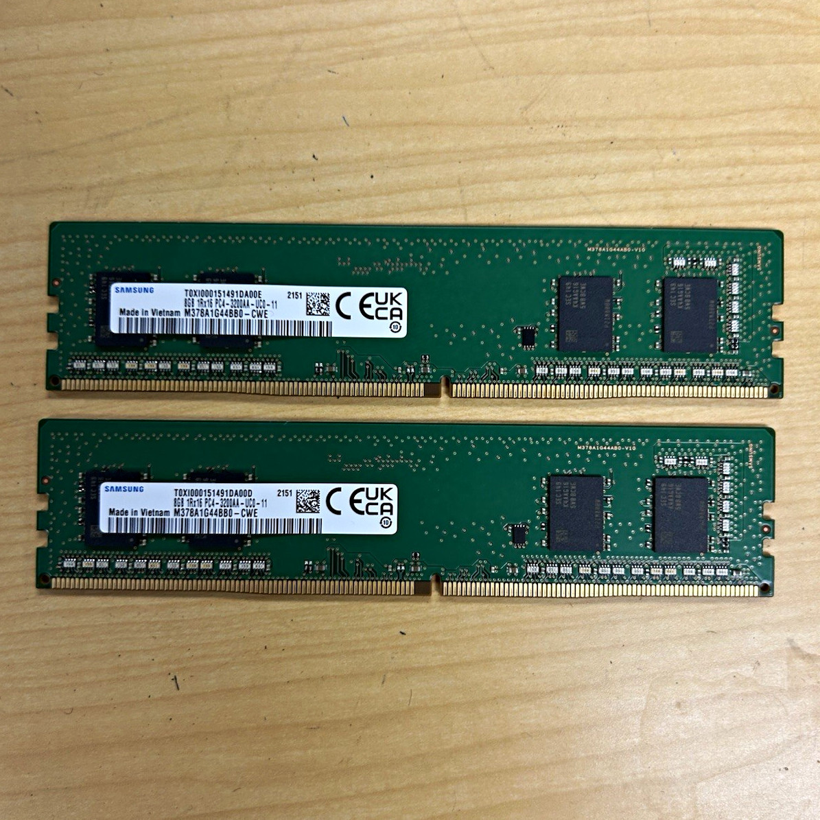 Samsung 16GB (2x8GB) DDR4-3200 UDIMM PC4-25600 288-Pin Non-ECC M378A1G44BB0-CWE