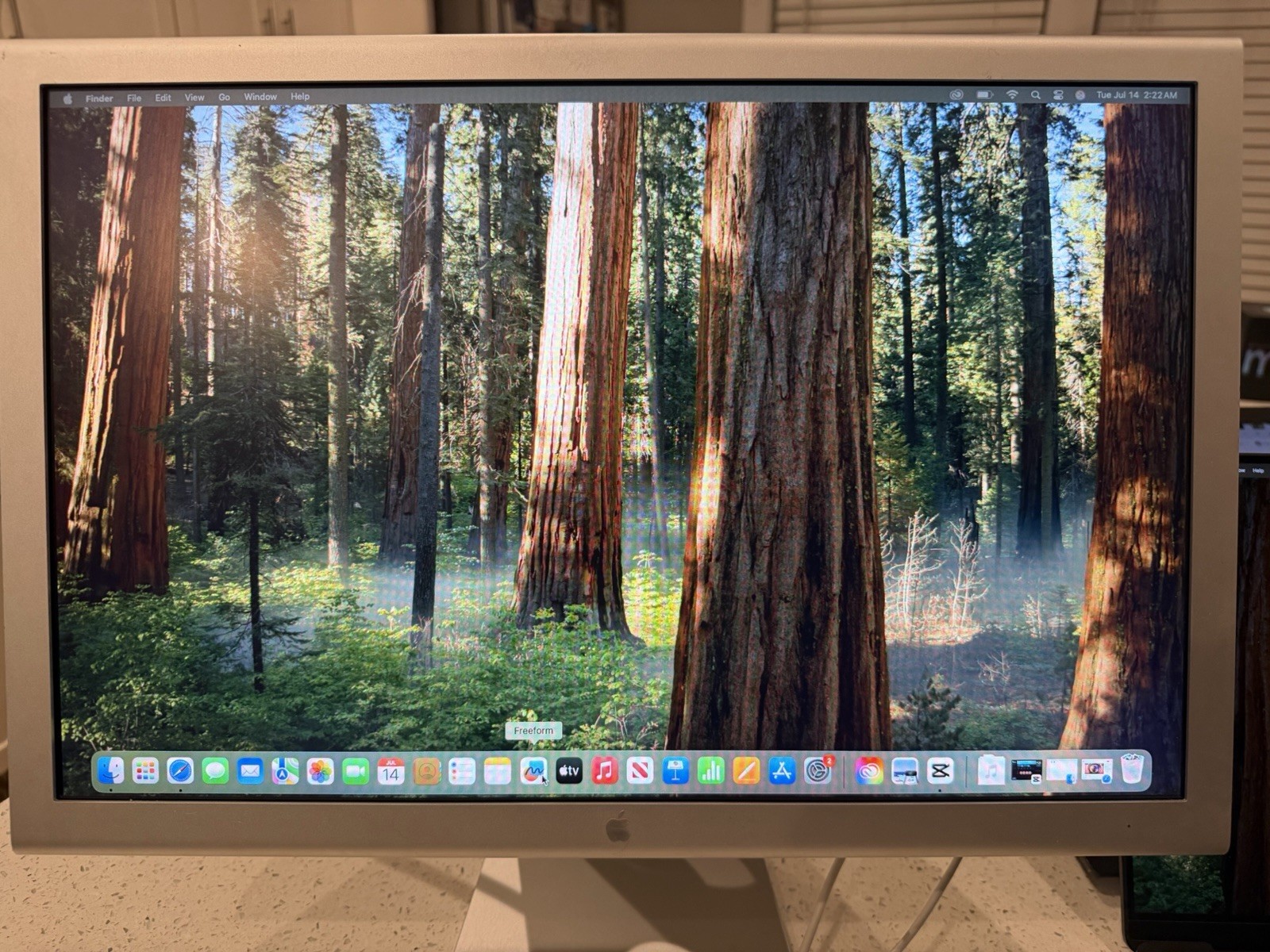 Apple A1081 20 inch Widescreen Cinema Display LCD Monitor w/ OEM Power Supply