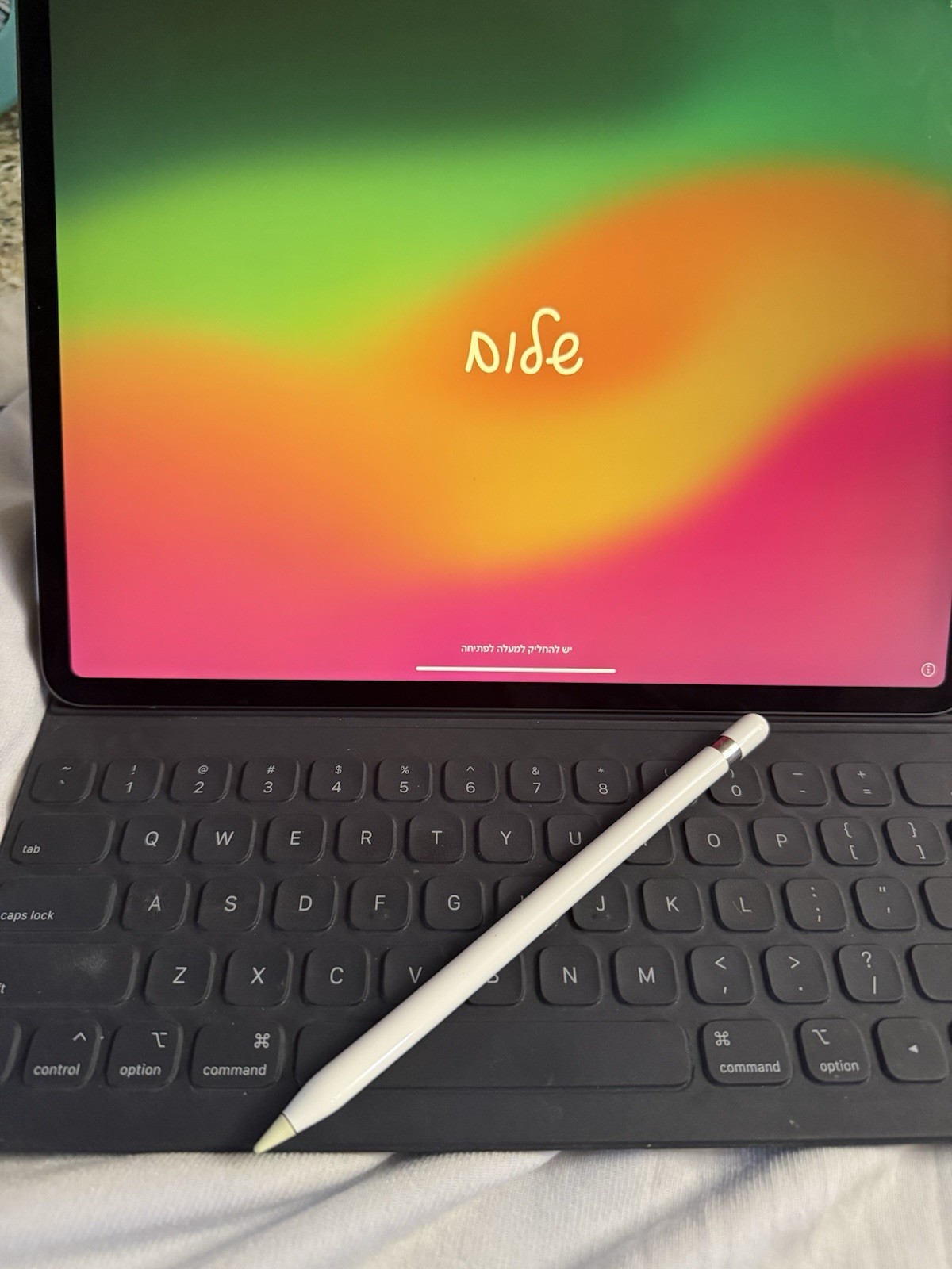 Apple iPad Pro (12.9-inch) (3rd generation) with Apple Keyboard and Apple Pencil