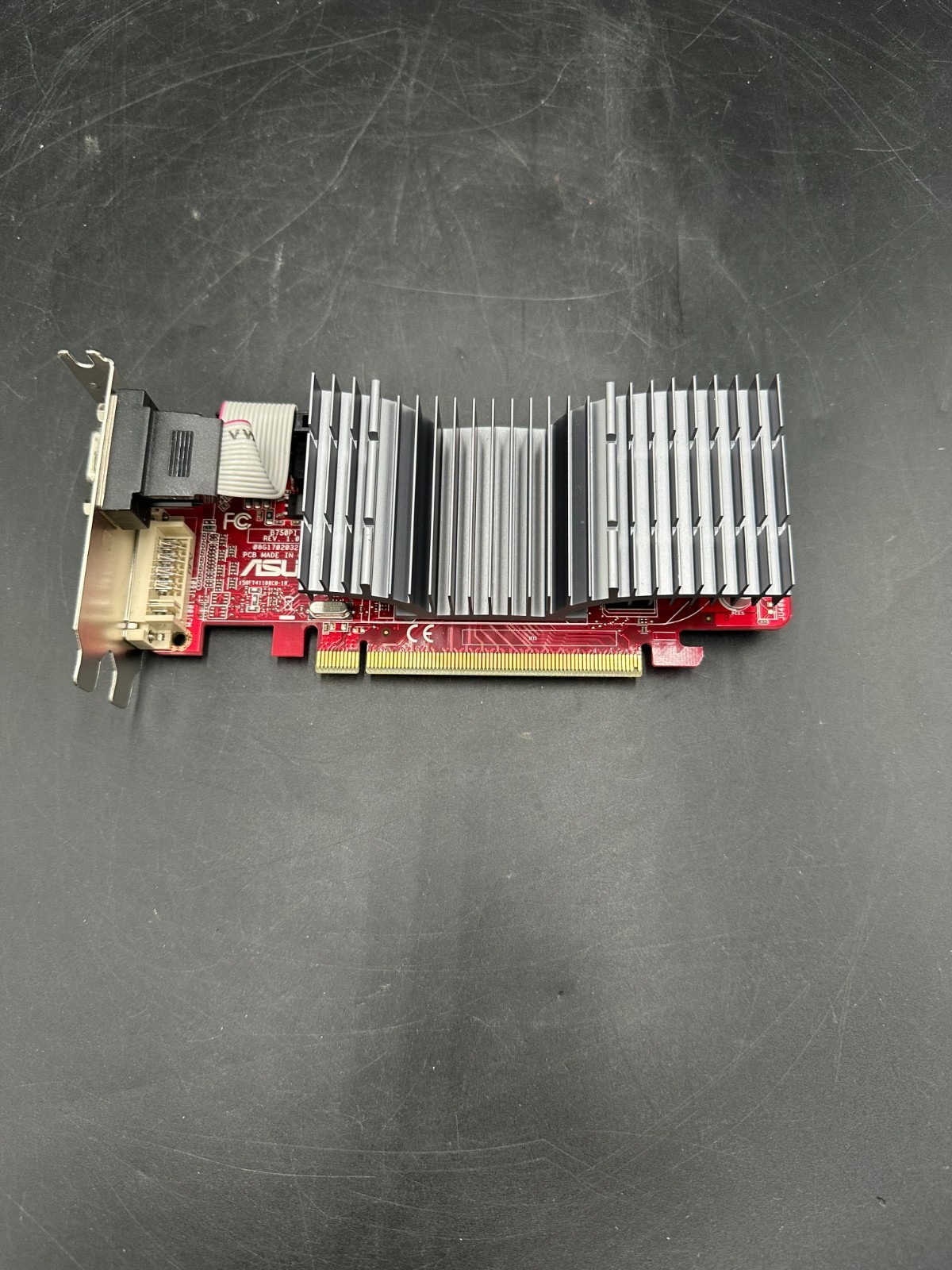 ASUS Radeon HD 4350 Silent 512MB DDR2 PCIe Graphics Card EAH4350 DVI VGA