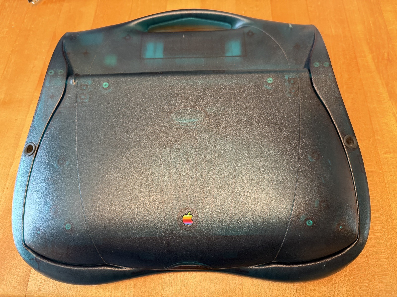 Apple Newton eMate 300 - refurbished NiMH battery - 2 PCMCIA cards - RAM upgrade