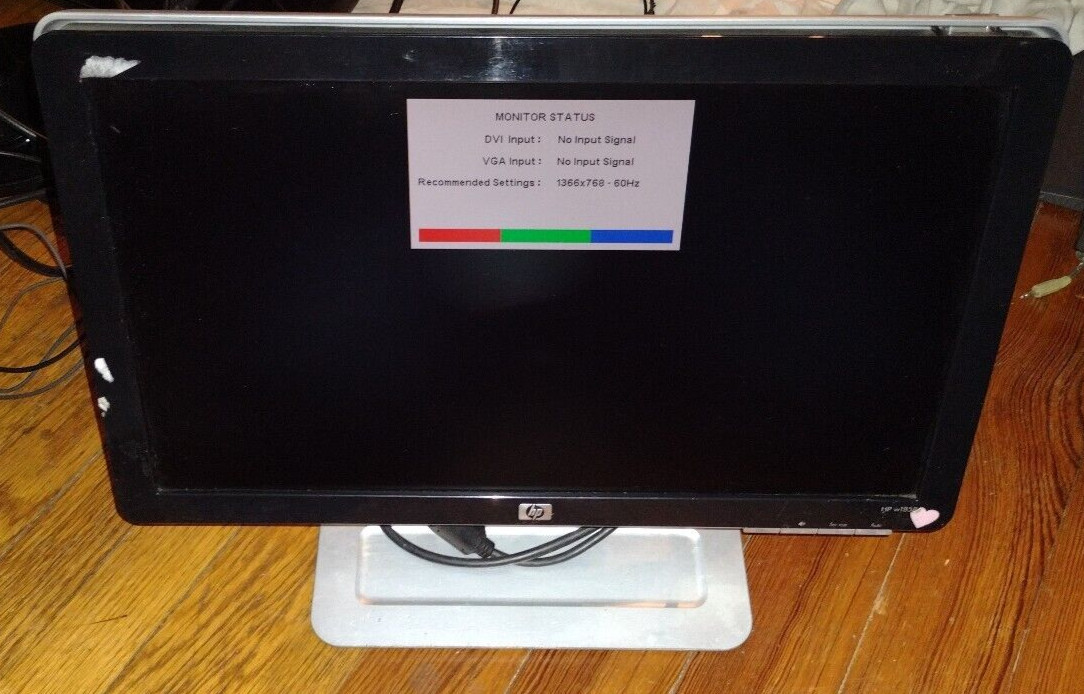 HP W1858 18.5" 1366x768 VGA DVI Built-in Speakers LCD Monitor w/ Stand & Cords