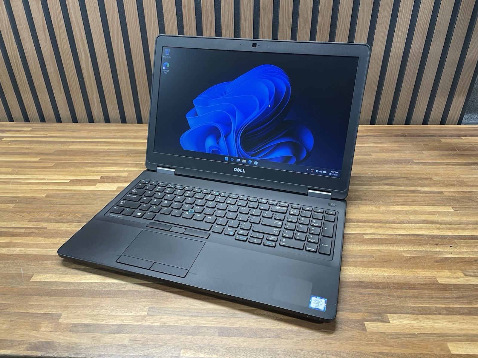 Dell Latitude E5570 i5-6300U 4GB RAM 500GB HDD 15.3" Win 11 Pro
