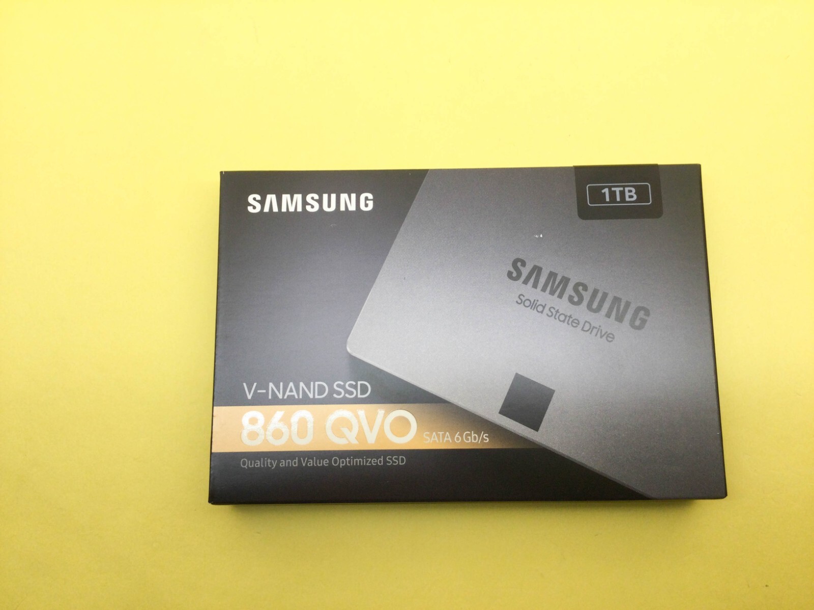 Samsung 860 QVO 1TB SATA III 2.5" Internal SSD MZ-76Q1T0B/AM New