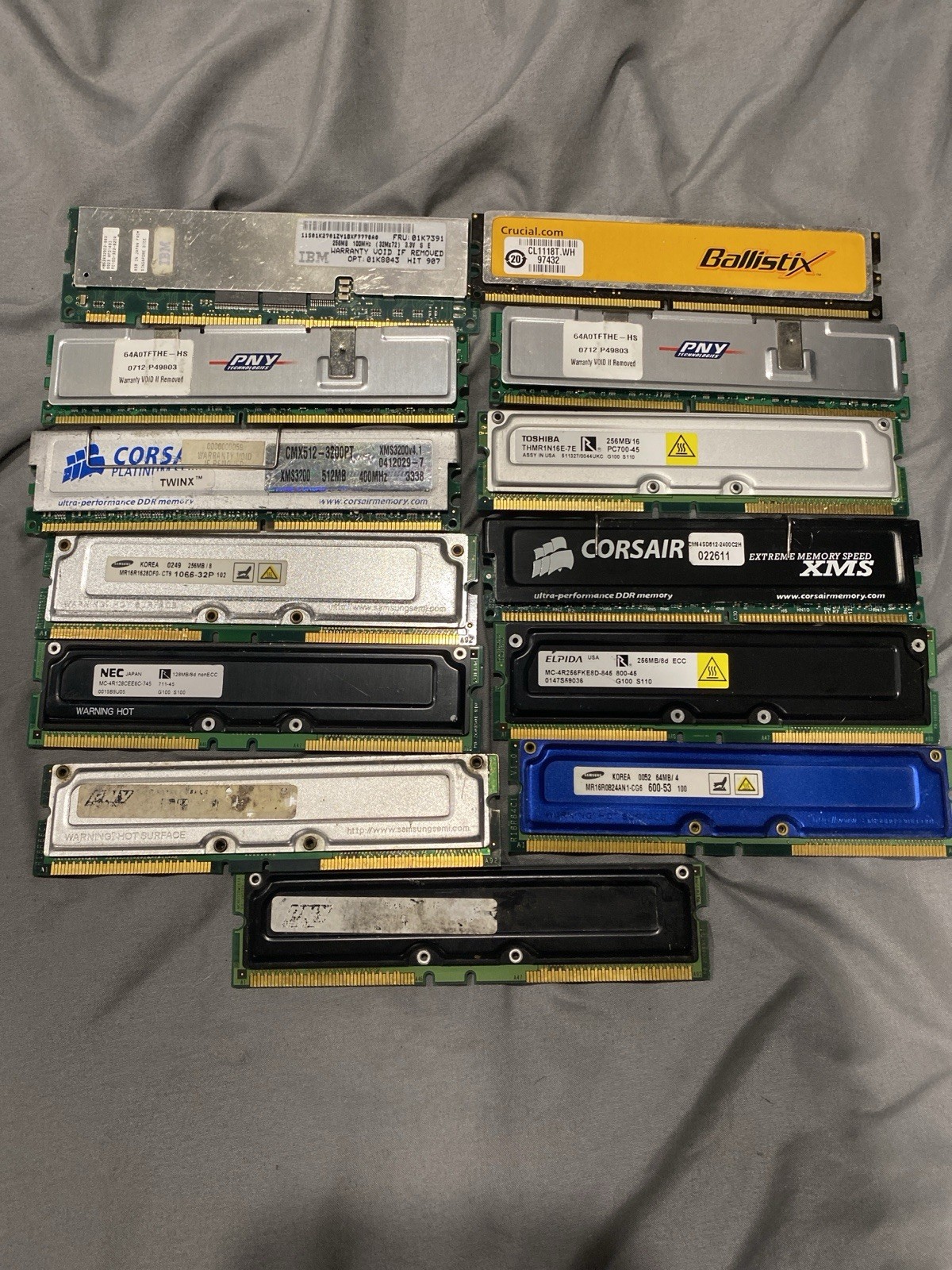 Lot of 13 Vintage Desktop RAM DDR/SDRAM ECC Non-ECC Corsair Crucial Samsung PNY