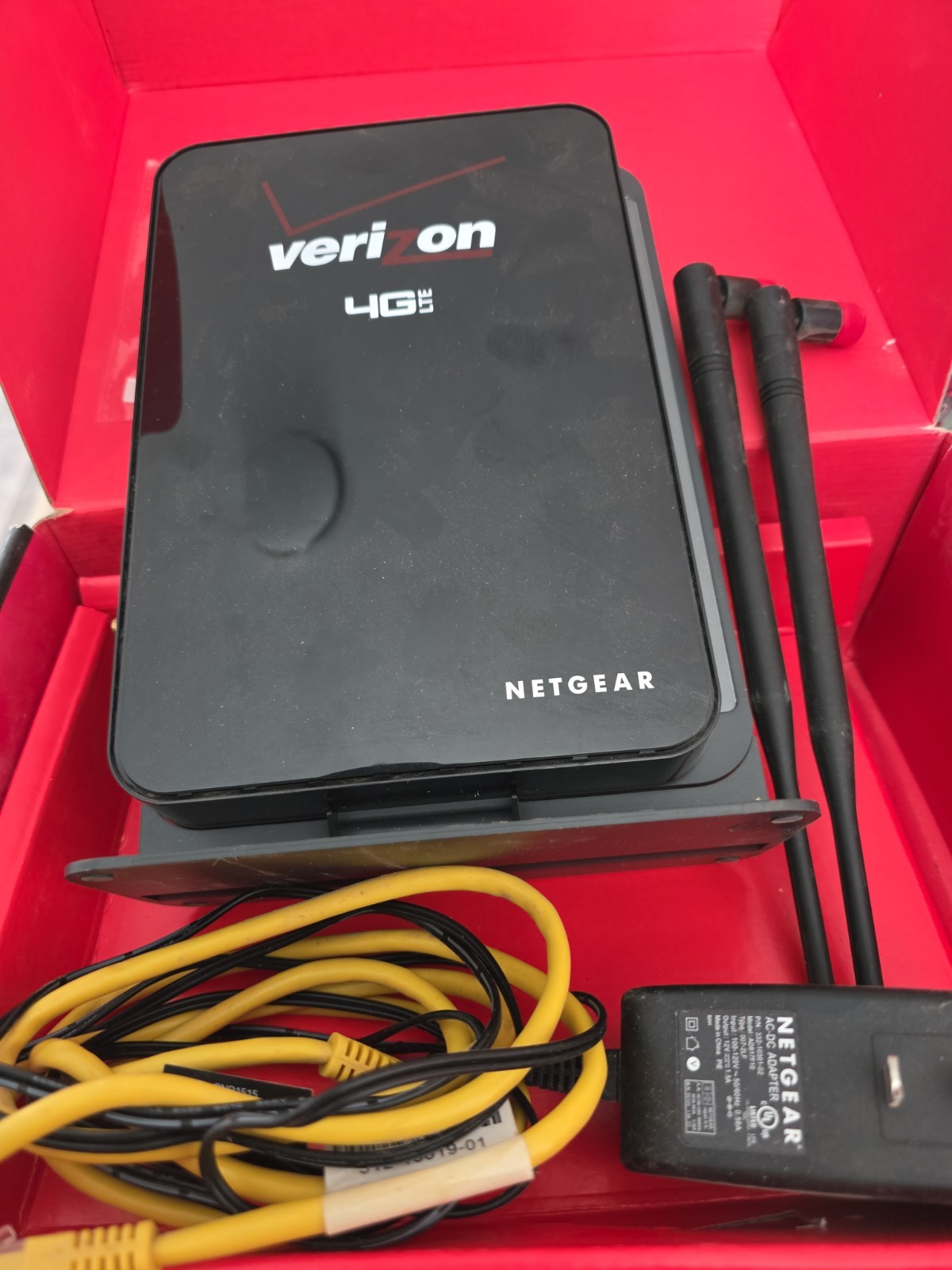 Netgear Verzion 4G LTE Wireless-N and 10/100 LAN Mobile Broadband Router