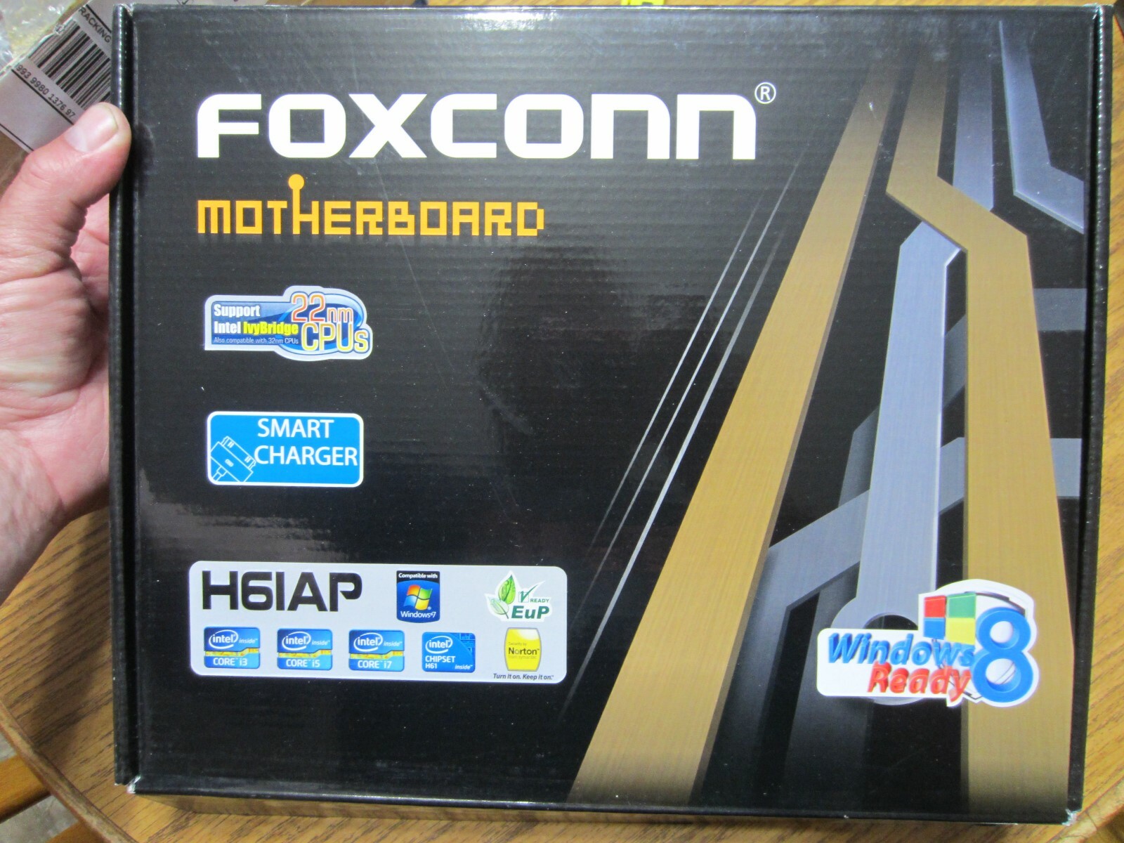 New Foxconn Motherboard H61AP H61 LGA1155 DDRIII 1333/1066 6-channel Audio Win8