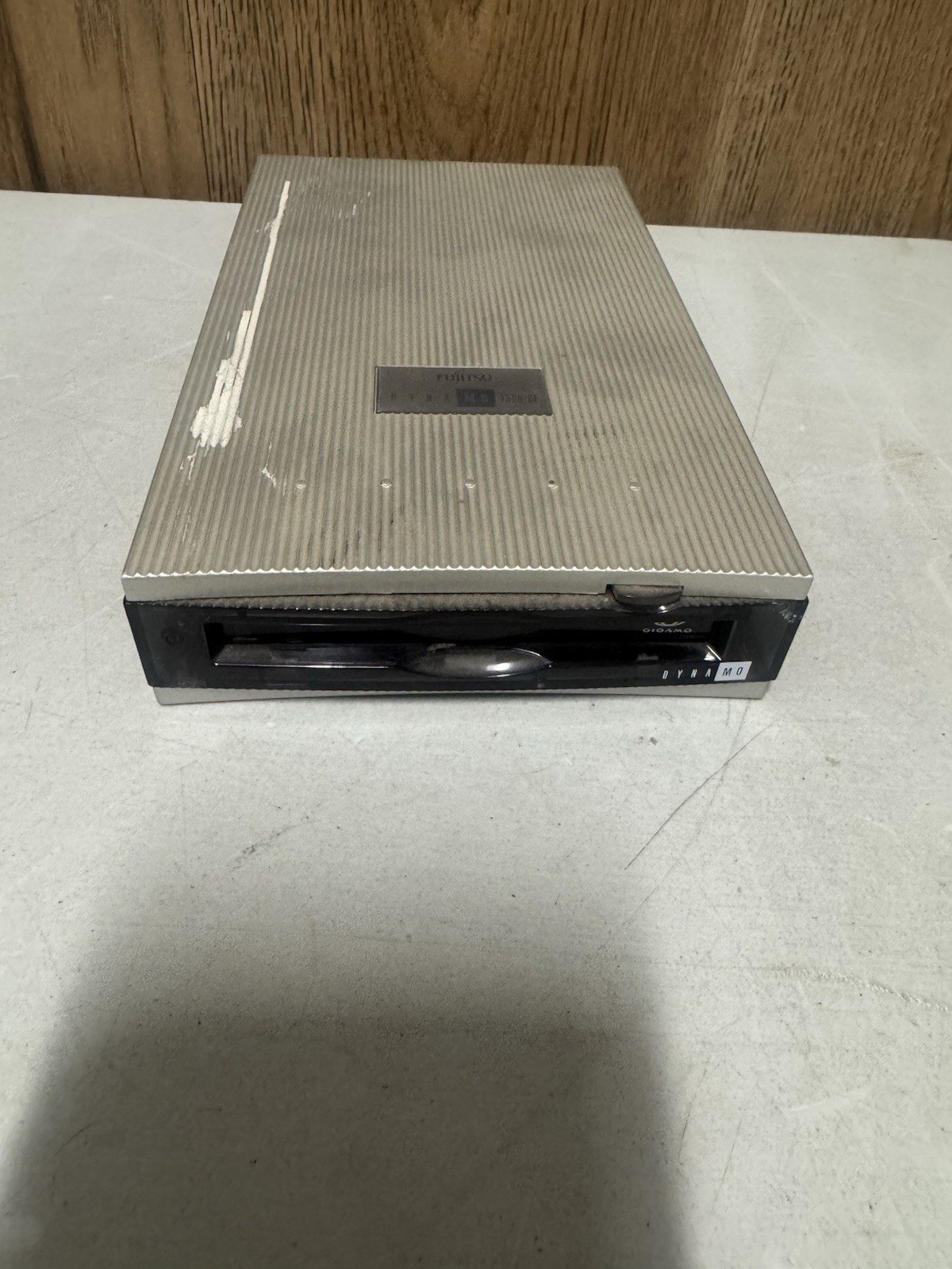 Fujitsu DynaMO 640MB External Magneto Optical Drive MDG3130S Untested