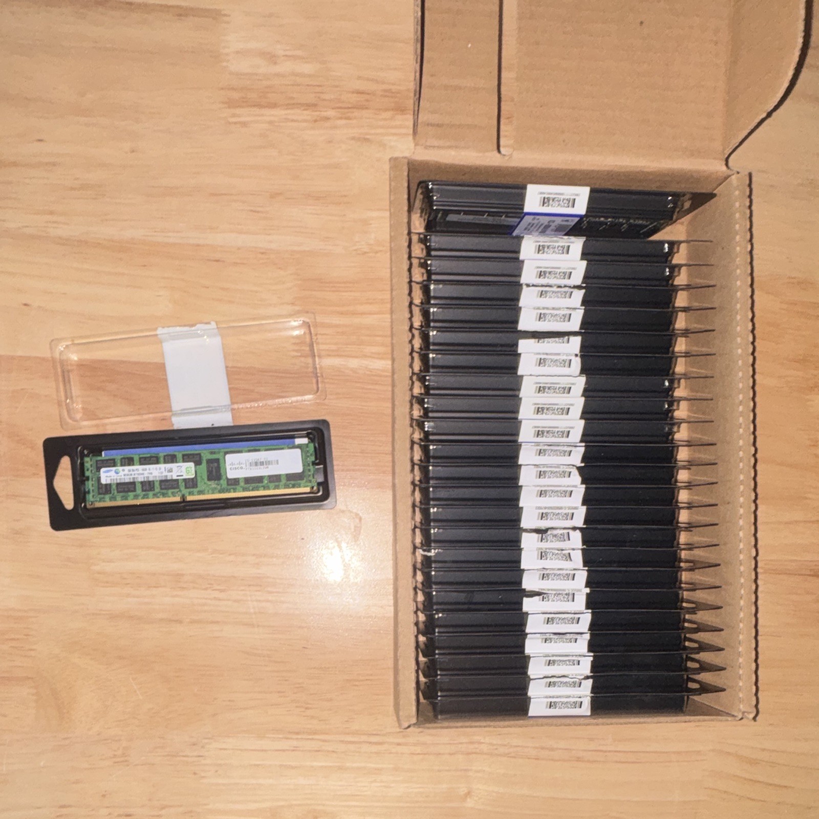 24 piece Samsung 8GB DDR3 PC3L-10600R 240-Pin M393B1K70DH0-YH9 ram set 