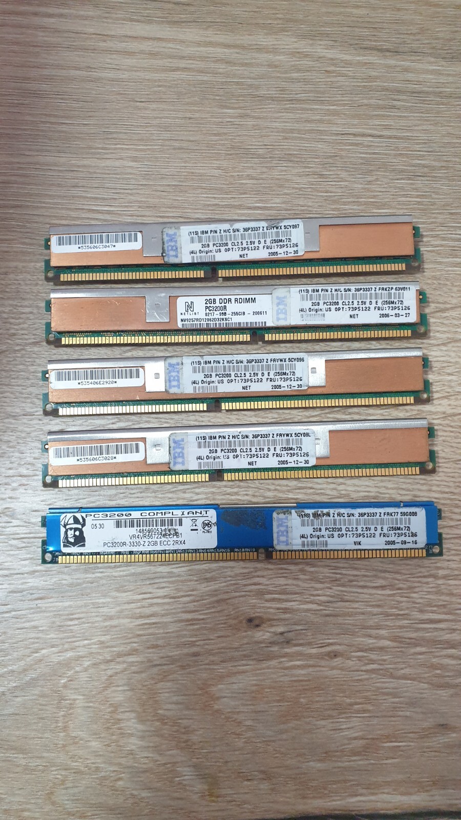 Lot Of 5 IBM 36P3337 / 73P5126 / 73P5126   PC3200R 2GB 	 PC3200 (DDR-400)