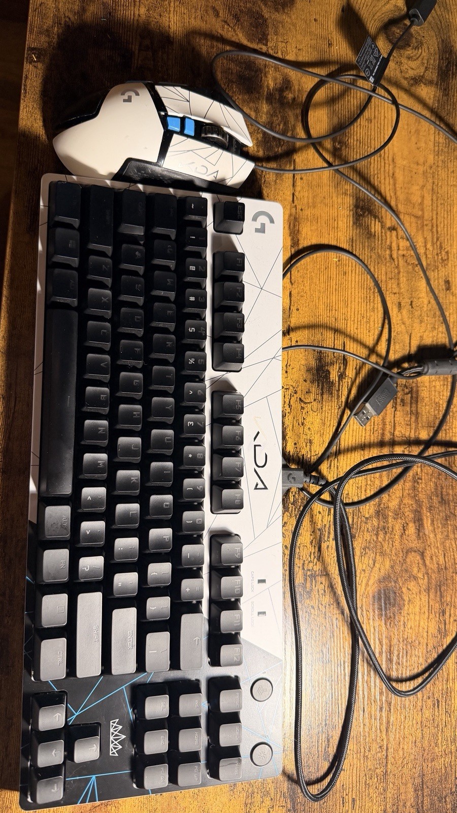 Logicool G League of Legends G PRO Wired with KDA mouse