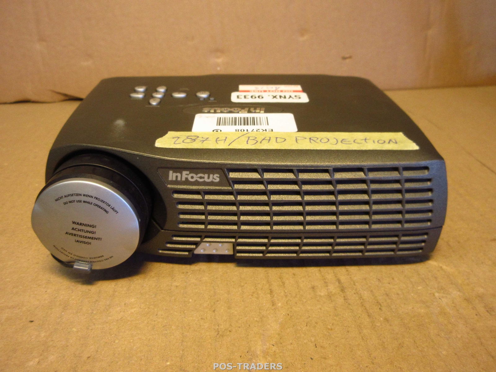 InFocus LP70+ Projector Projector XGA DLP 1400 LUMENS - 287 HOURS / BAD PROJECTION