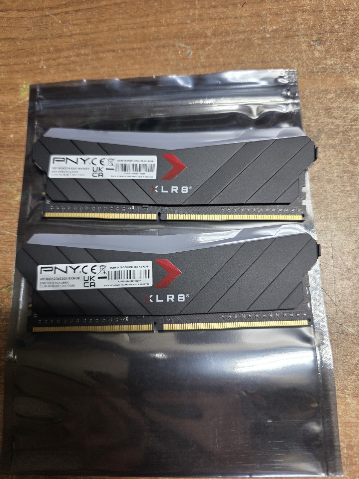 PNY XLR8 Gaming EPIC-X RGB 16GB DDR4 3200MHz Memory Kit, MD16GK2D4320016XRG
