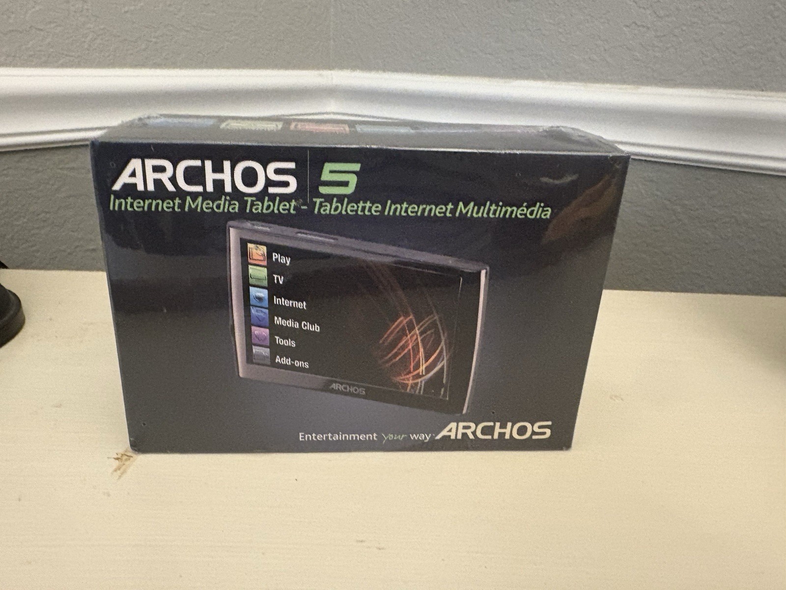 Archos 5 160GB Internet Tablet Android Interface HD GPS NOS Brand NEW 
