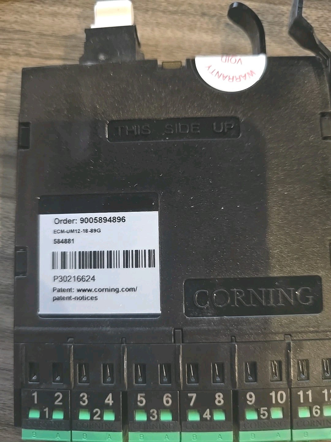 New CORNING ECM-UM12-18-89G  EDGE UNIV MODULE 12F LCAPC/MTPA SM