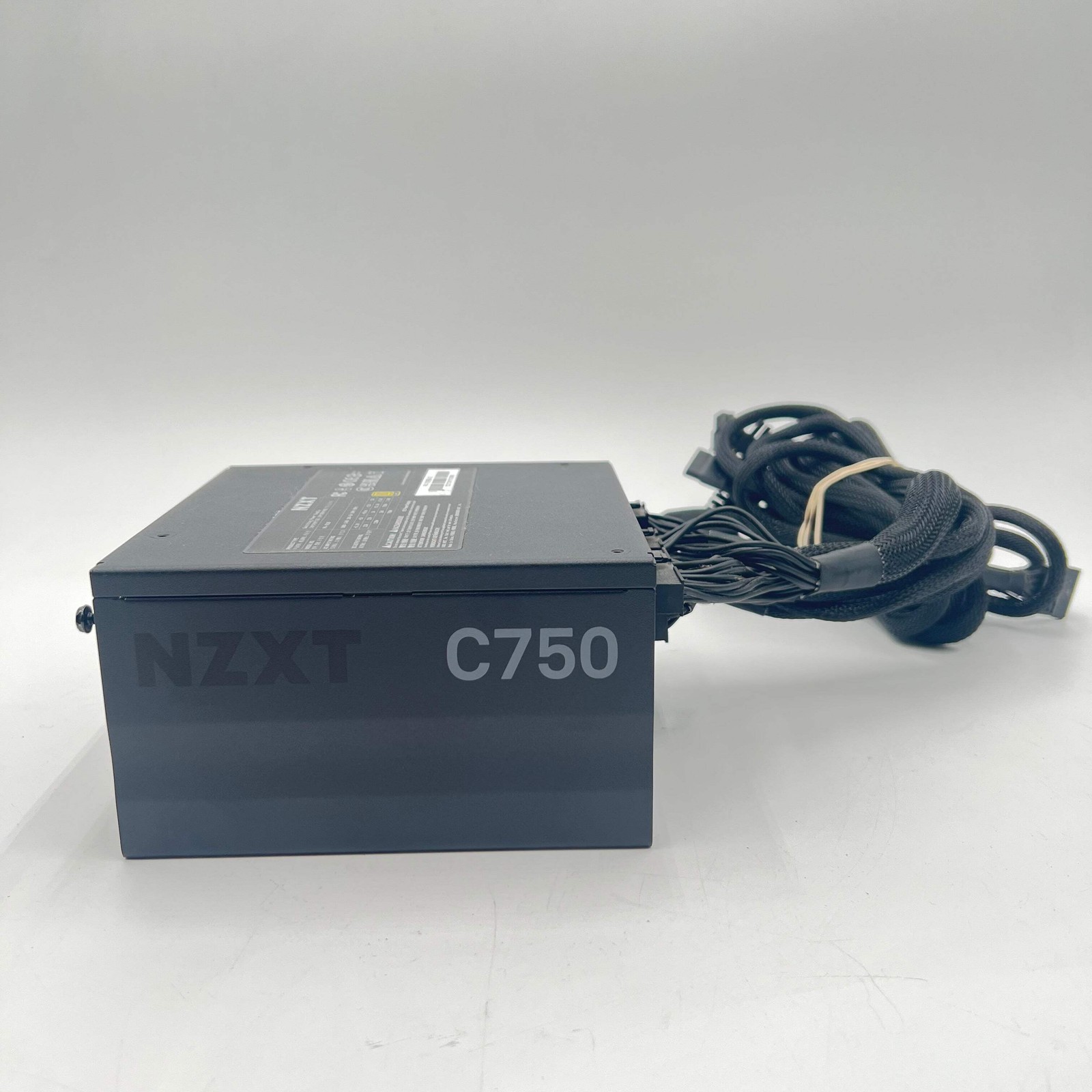 NZXT C750 80+ Gold Power Supply - Used with Attached Wires