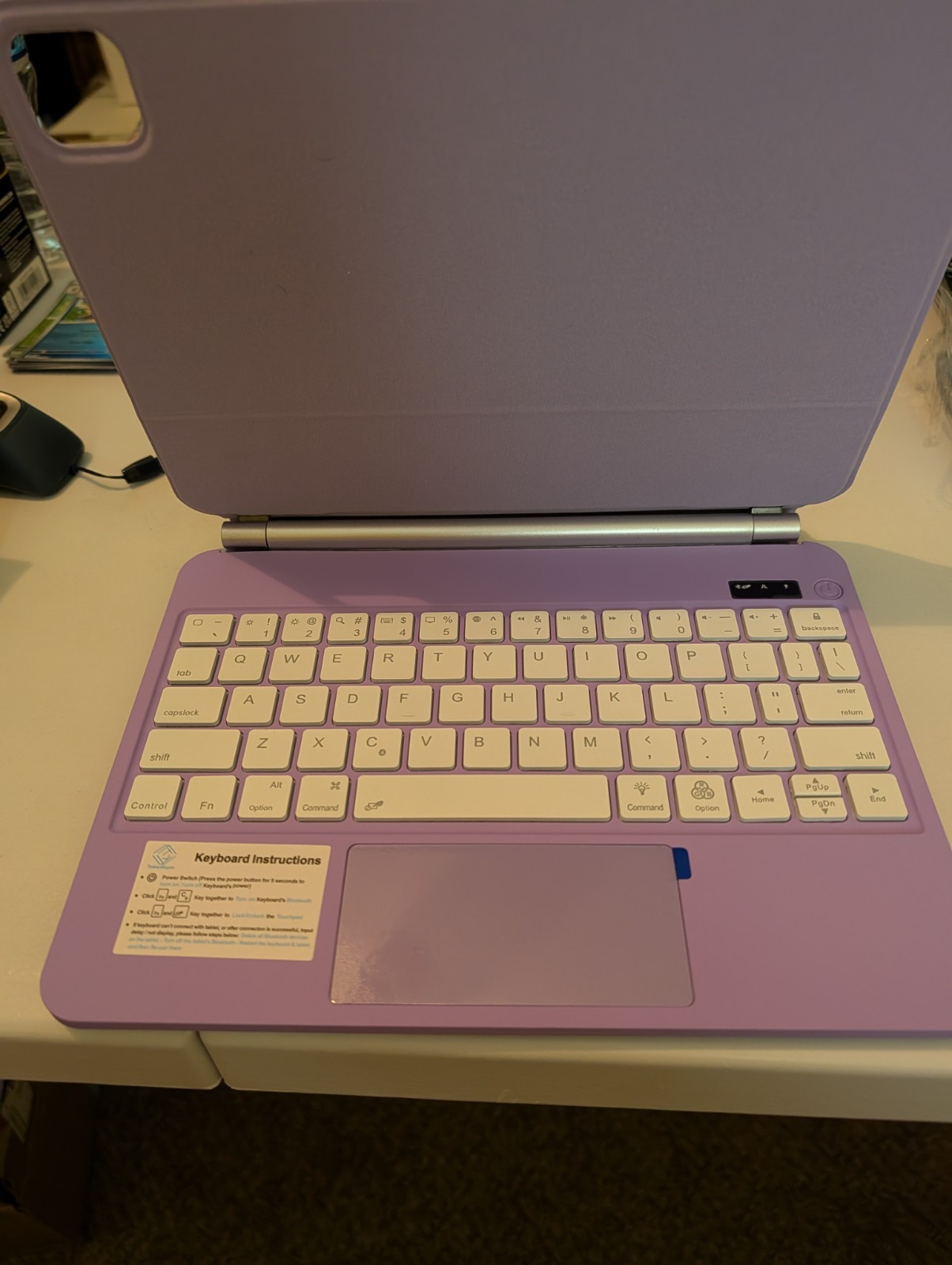Magic Smart Keyboard Folio with Touchpad, Rainbow Backlight, Magnetic Adsorption