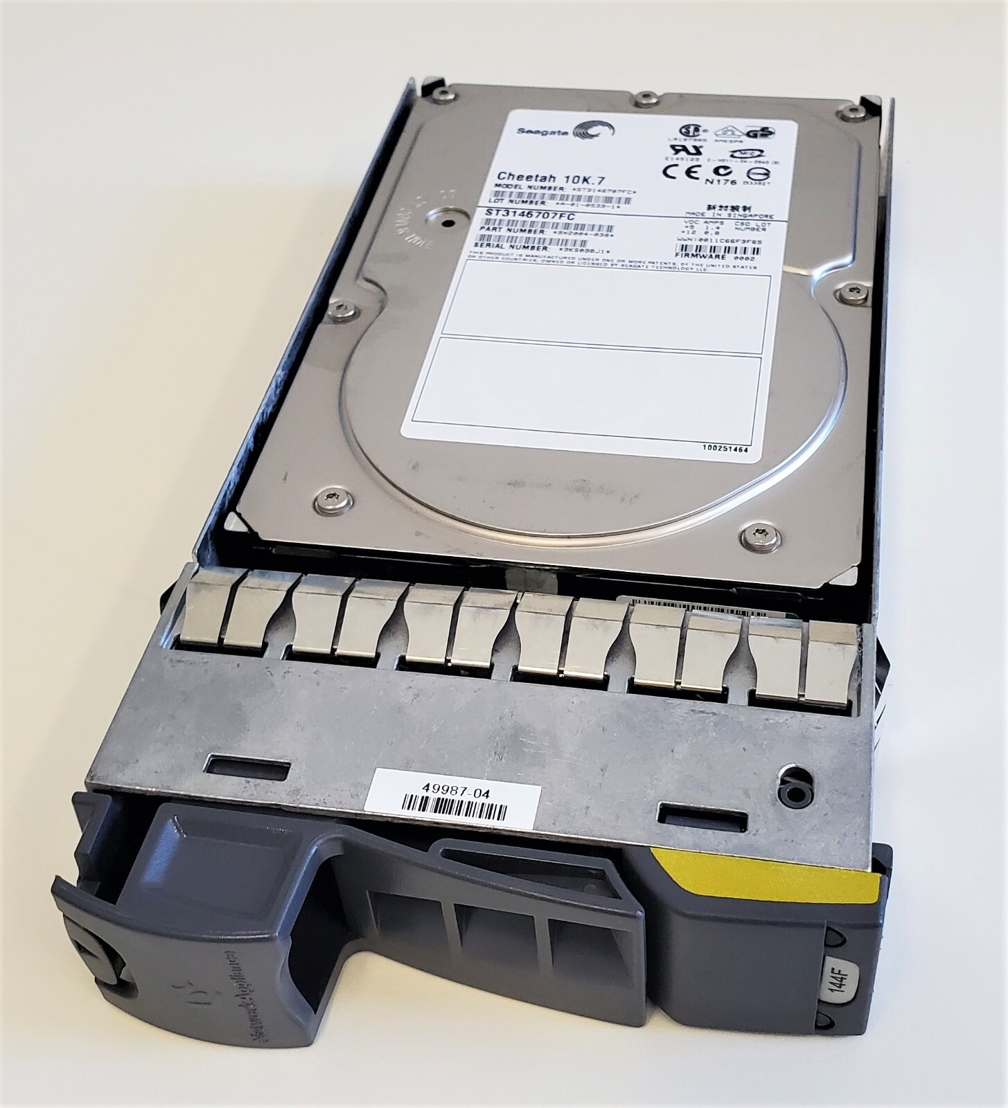 NetApp X274 SP-274 144 GB FC, 10000 RPM, 3.5" (108-00030+A0) HDD with caddy