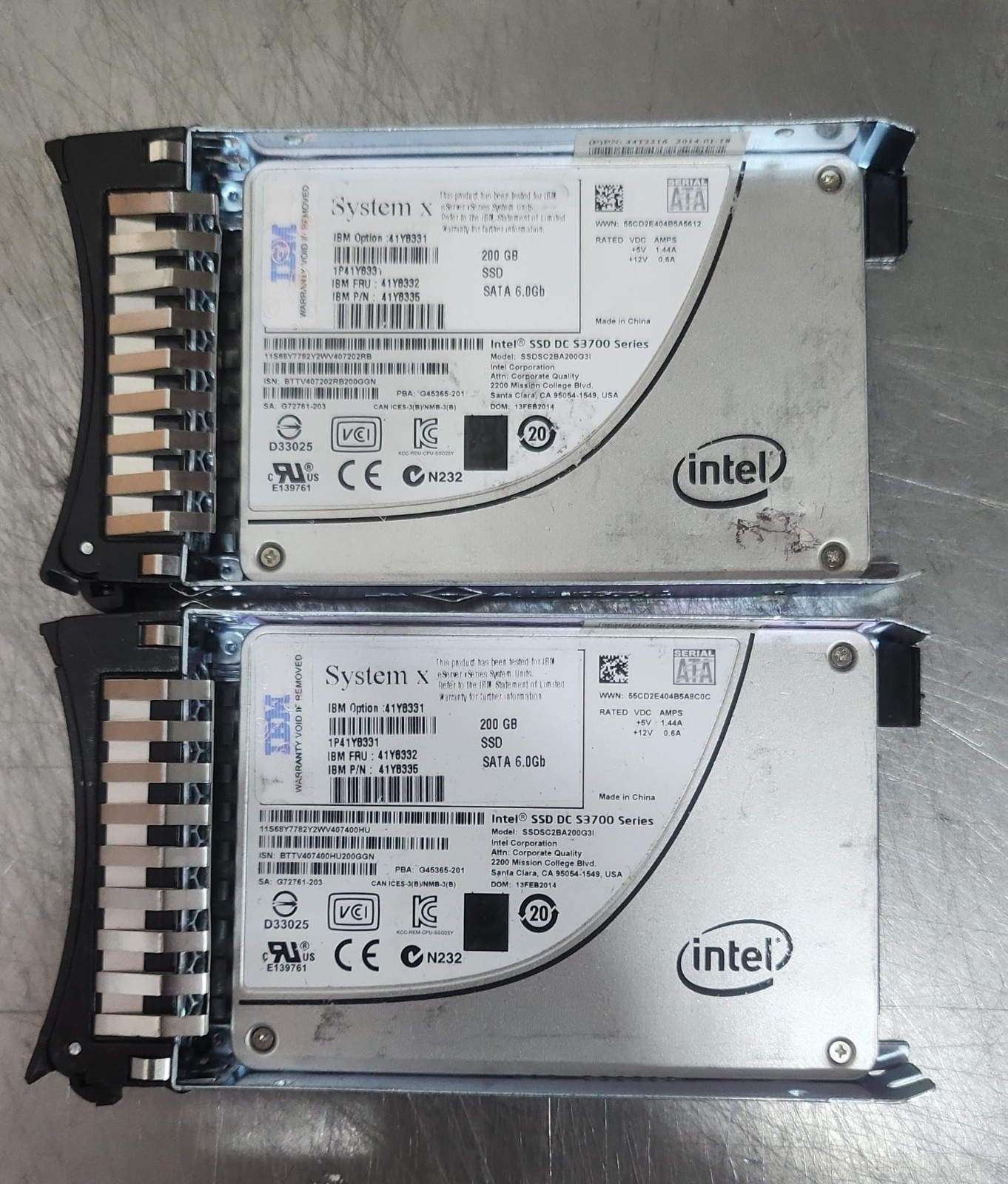 2x IBM 41Y8331 41Y8332 41Y8335 200GB 6G SATA 2.5" SFF DC S3700 SERIES SSD
