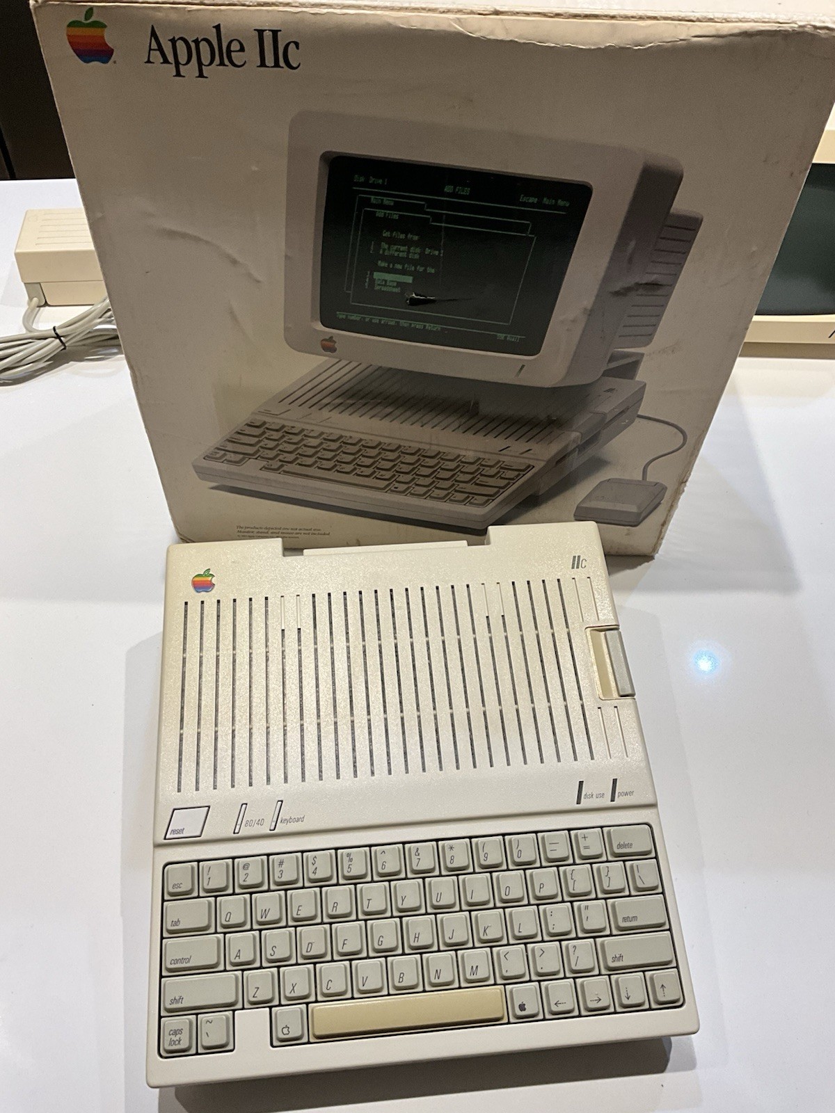 1984 Working Apple IIc 2c Model A2S4000 Computer  Original BOX Book Soft Dos 3.3