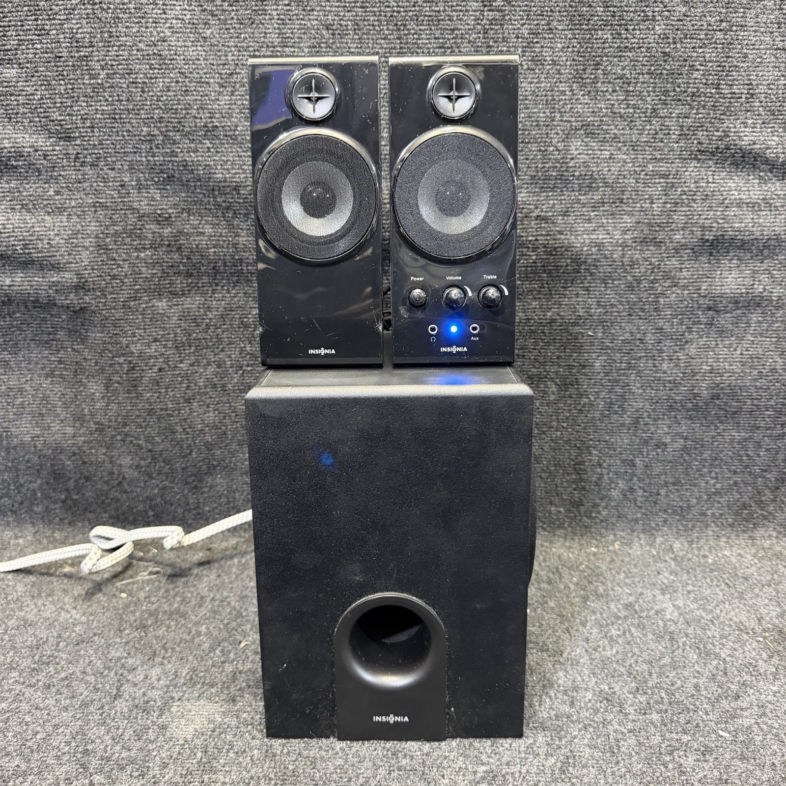 Insignia NS-PCS41 - 2.1 Computer Sound System w/ Subwoofer & Satellite Speakers