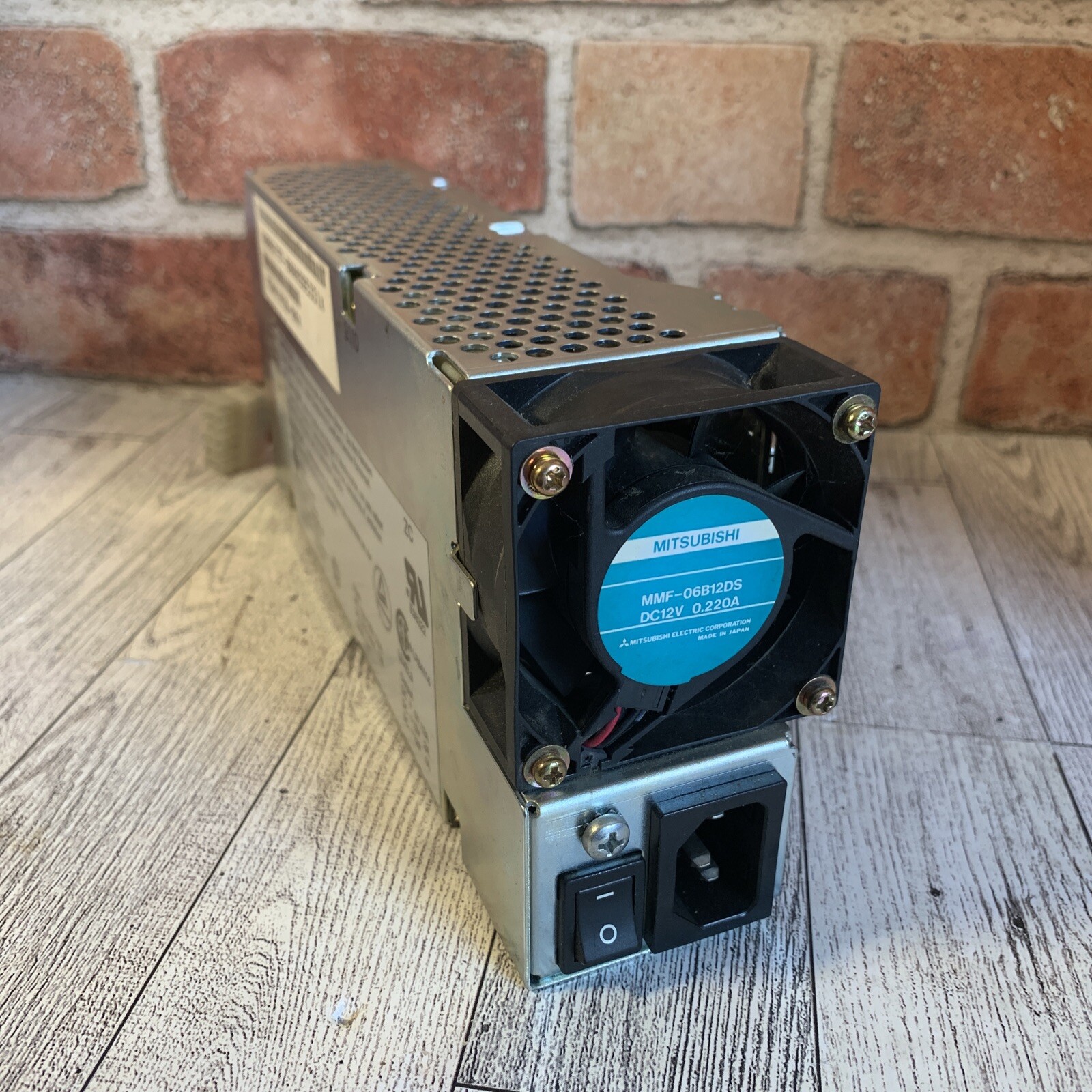 Genuine SUN Microsystems CR-81 300-1038-04 85W Power Supply Sparkstation