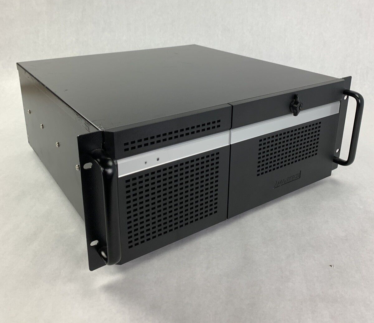 Advantech IPC-619 Quad Q9400 2.66 GHz 4 GB Ram No OS No HDD 300W No Audio Card