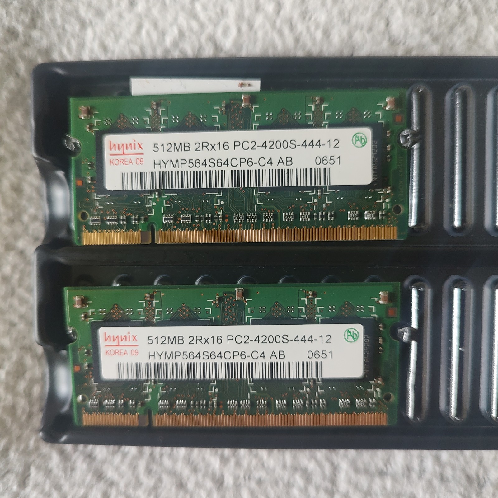 1GB Hynix HYMP564S64CP6-C4 AB 0651 2 X 512MB 2Rx16 PC2-4200S Laptop Memory Kit