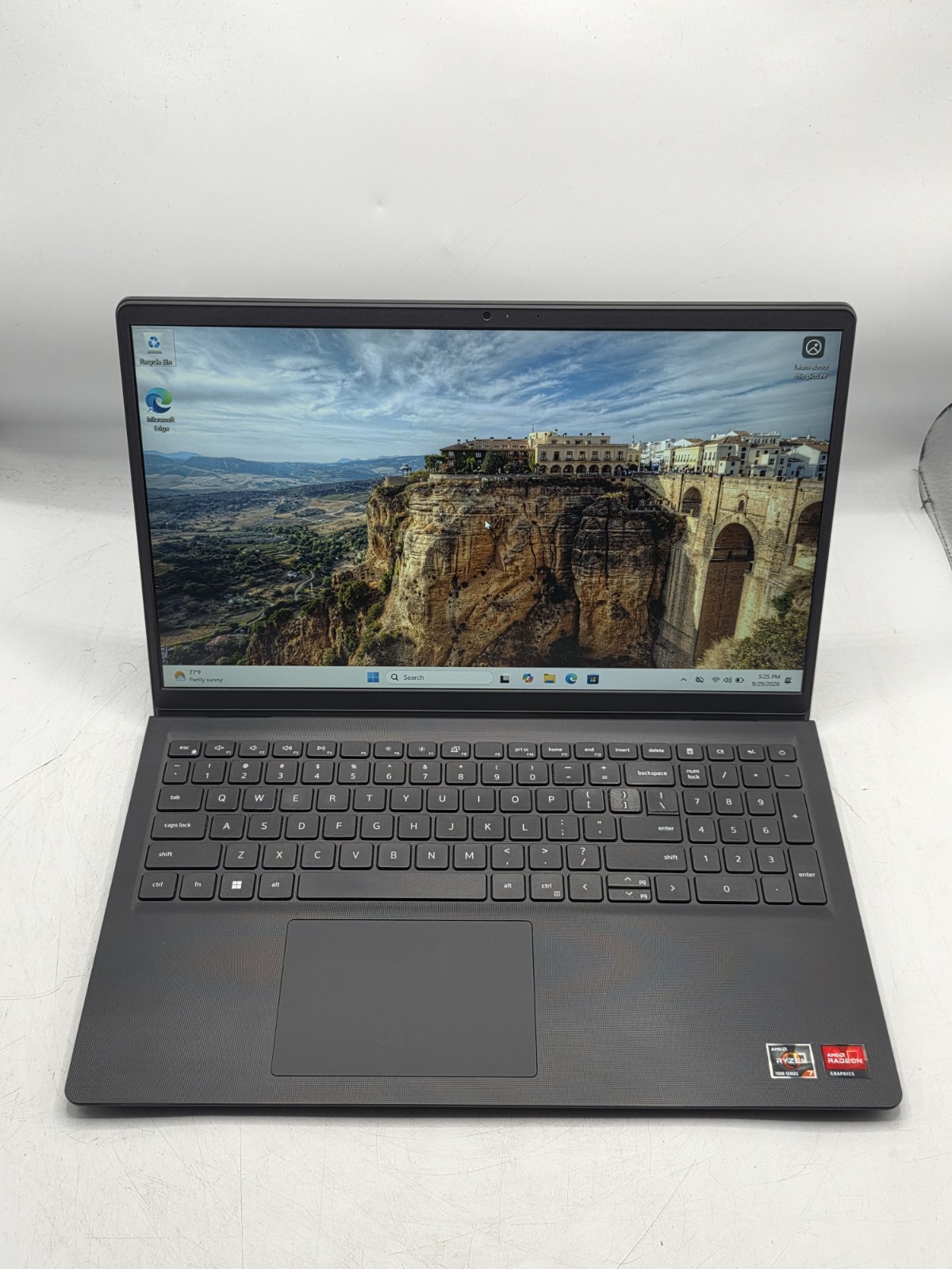 Dell Inspiron 15 3535 15.6" FHD AMD Ryzen 7 7730U 2.00GHz 16GB RAM 512GB Win11P