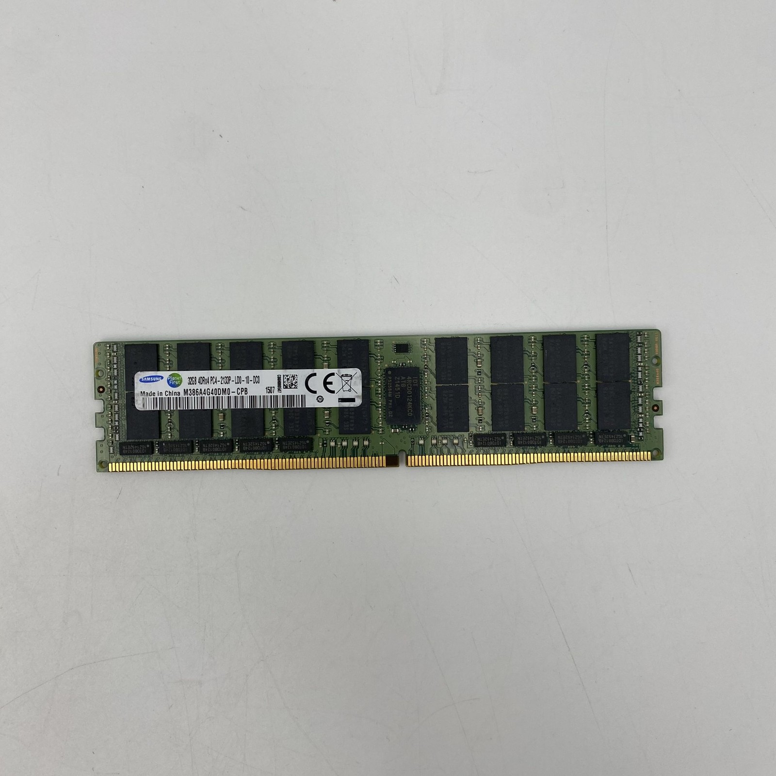 SAMSUNG 32GB (1x32GB) 4RX4 PC4-17000P-L DDR4-2133MHZ LRDIMM