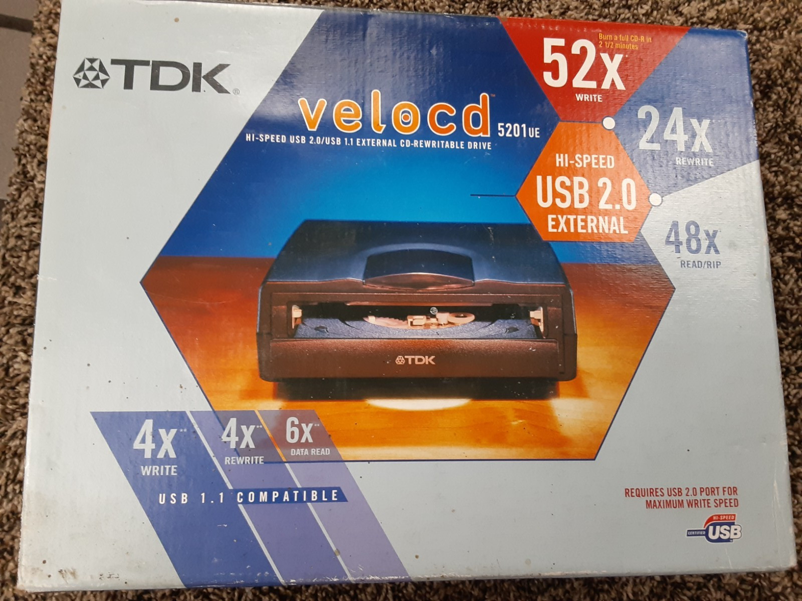 TDK Velocd Hi-Speed USB 2.0 External CD Burner 52x Write 48x Rip 5201UE