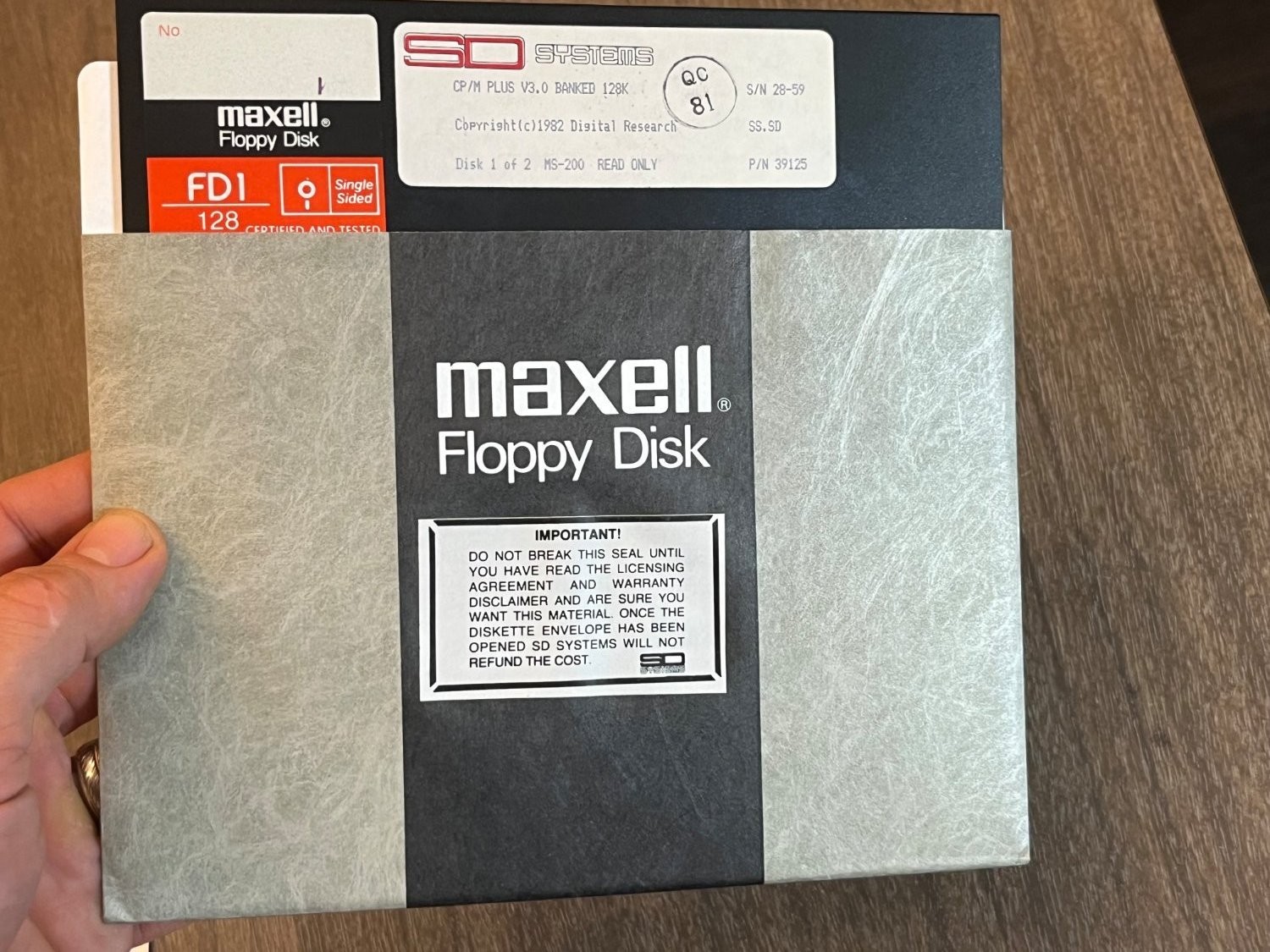 Digital Research Cp/M Plus V3.0 Banked 128K 8-inch Floppy Disk Software 8 Black