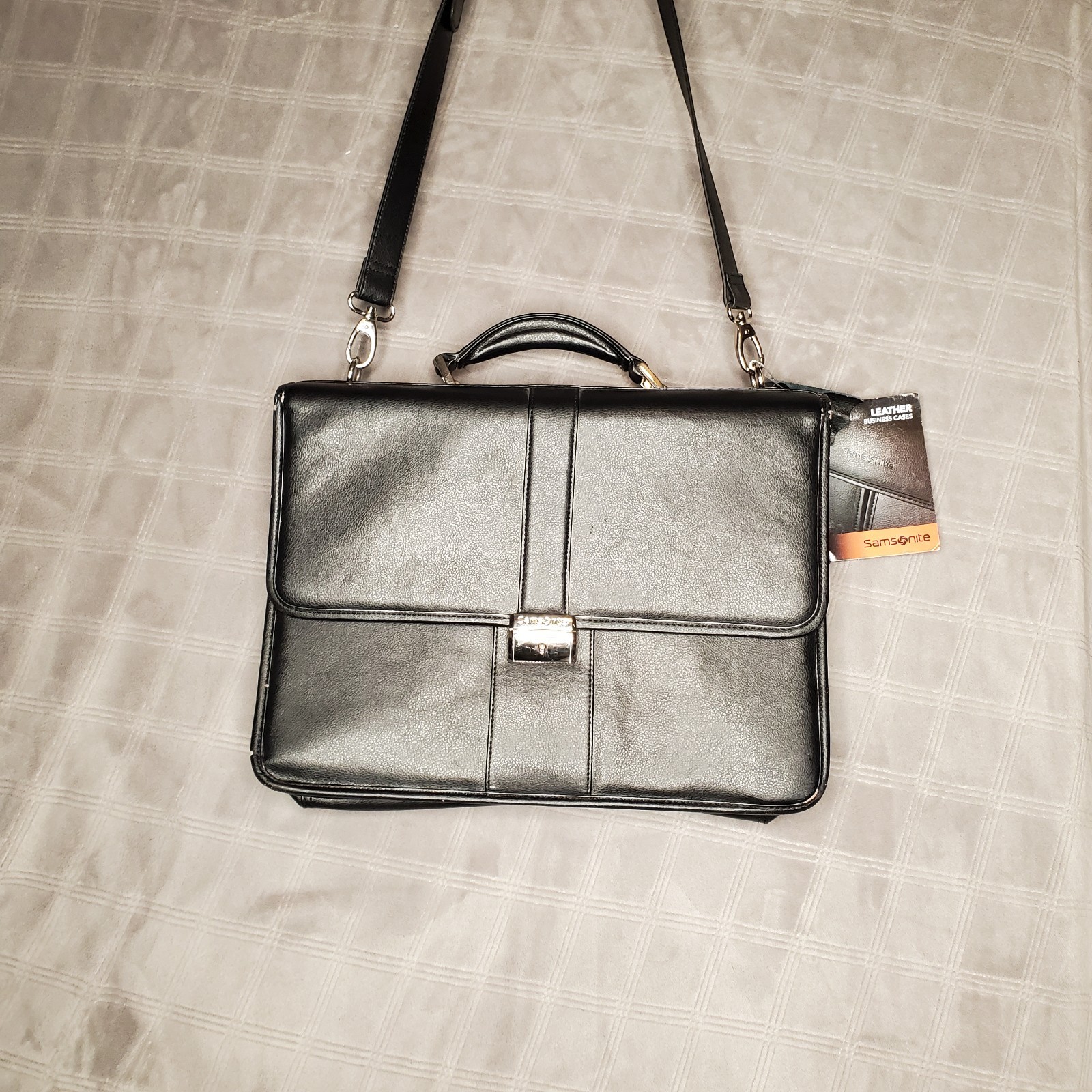 Samsonite 43120-1041 Genuine Leather Flapover Work Briefcase 15.6 Laptop Black