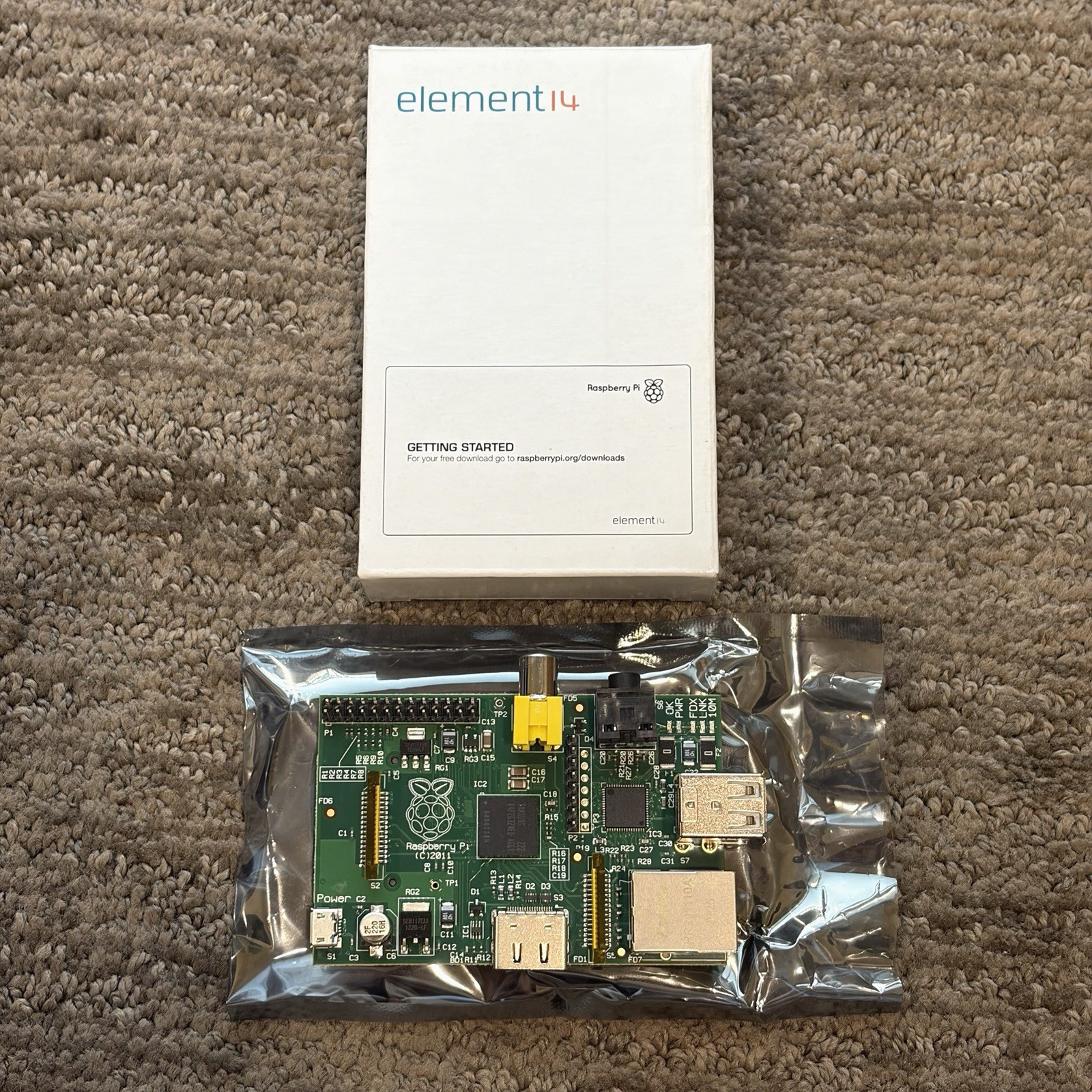 Raspberry Pi Model B Original 2011 Uncased Board Element14 - Brand New (1 Unit)