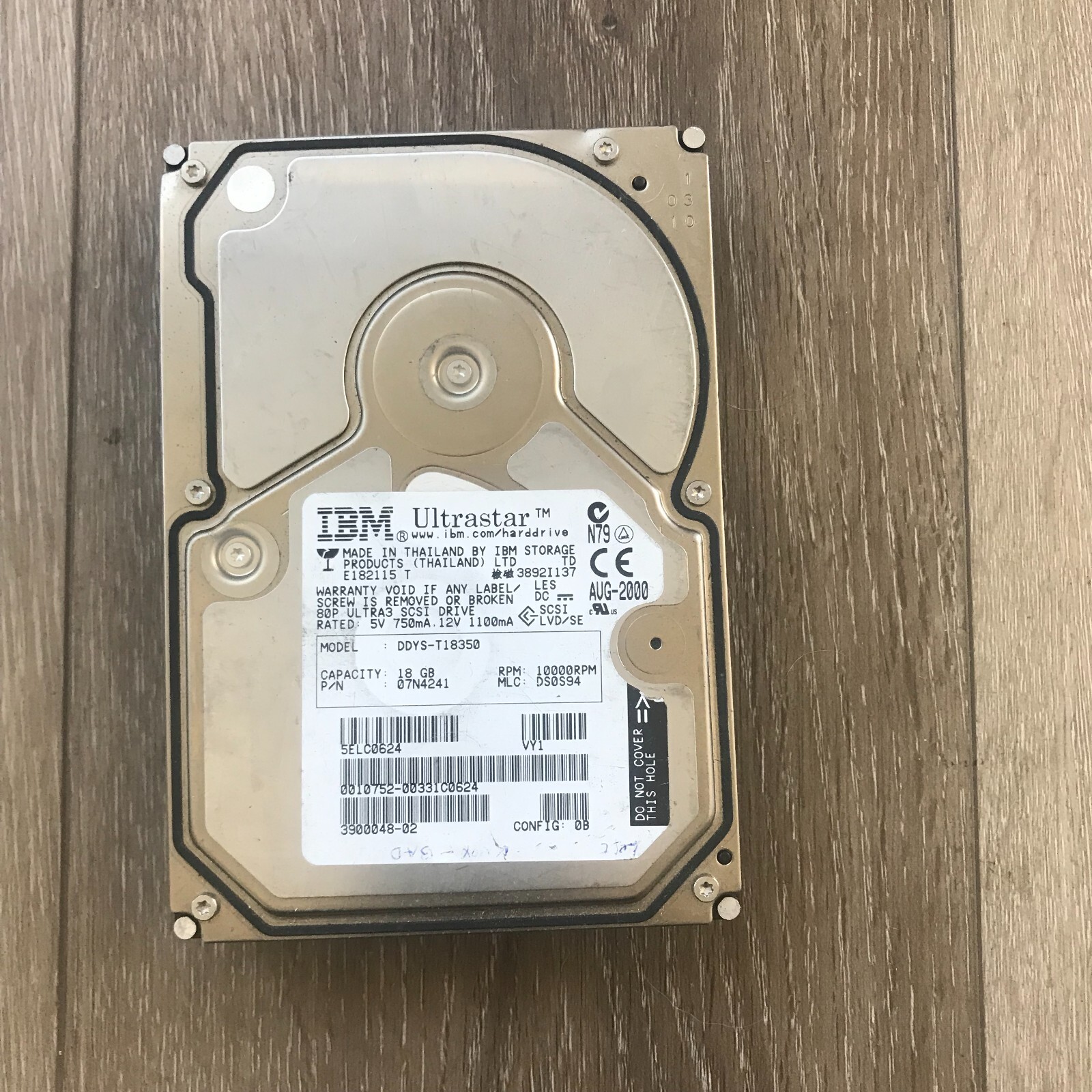IBM Ultrastar DDYS-T18350 18GB 10000RPM 3.5" 80Pin Internal SCSI Hard Disk Drive