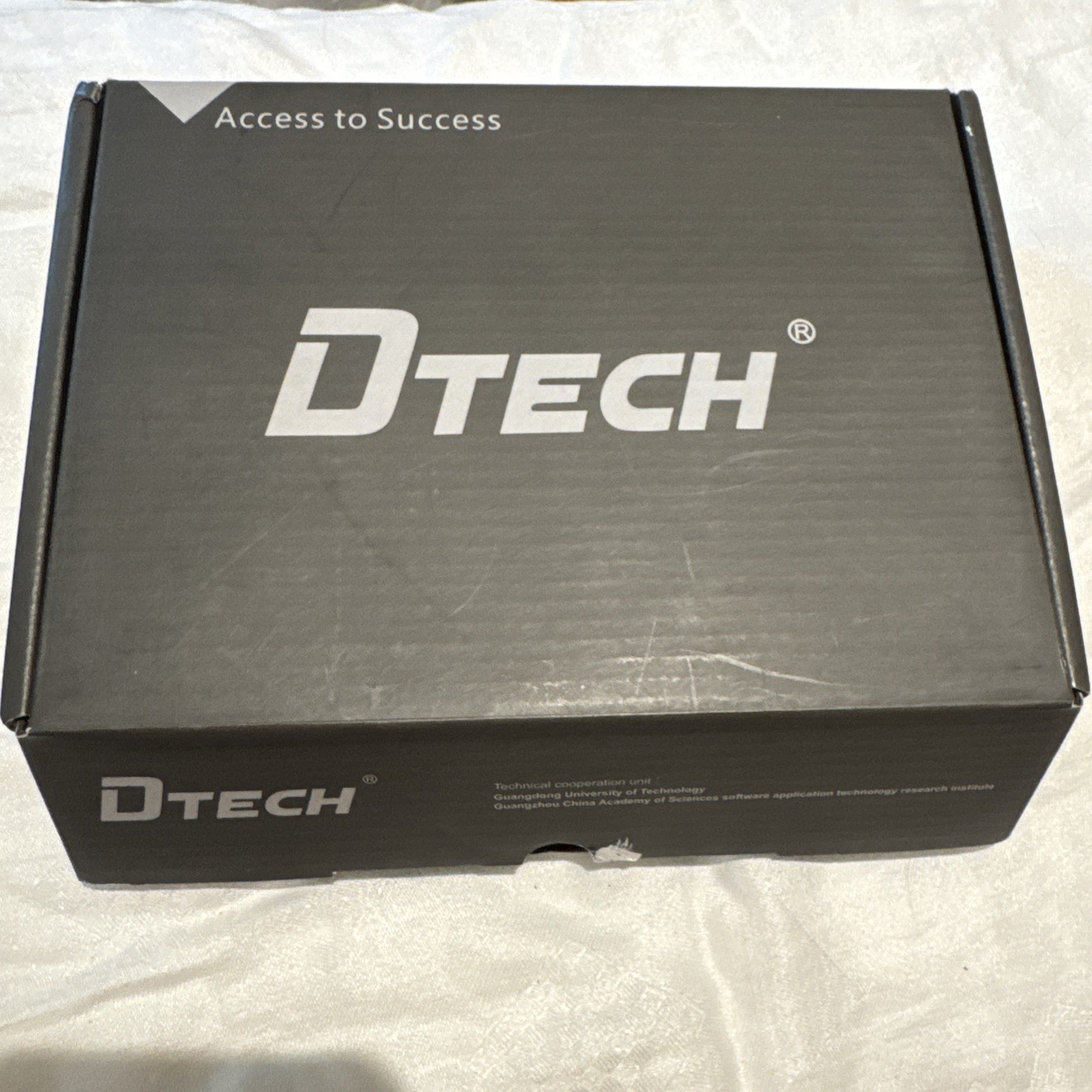 DTECH 2 Way Powered VGA Splitter Amplifier Box 1080p Video +Audio DDC2 port