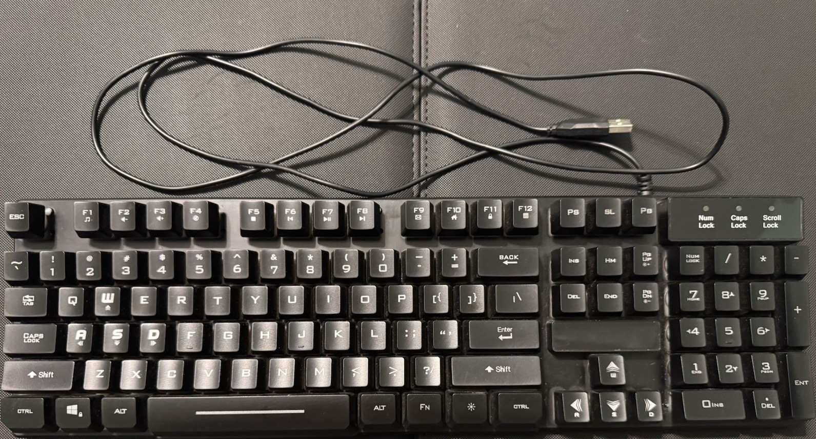 Mafiti RK101 Wired RGB Gaming Keyboard USB Full Size Rainbow LED Black Tested