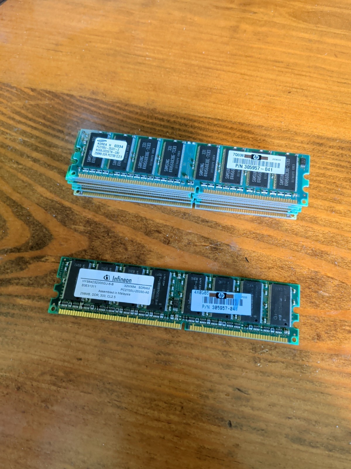 Infineon HYS64D32300GU-6 C3844124 256MB 32MX64 DDR SDRAM Memory Very Good