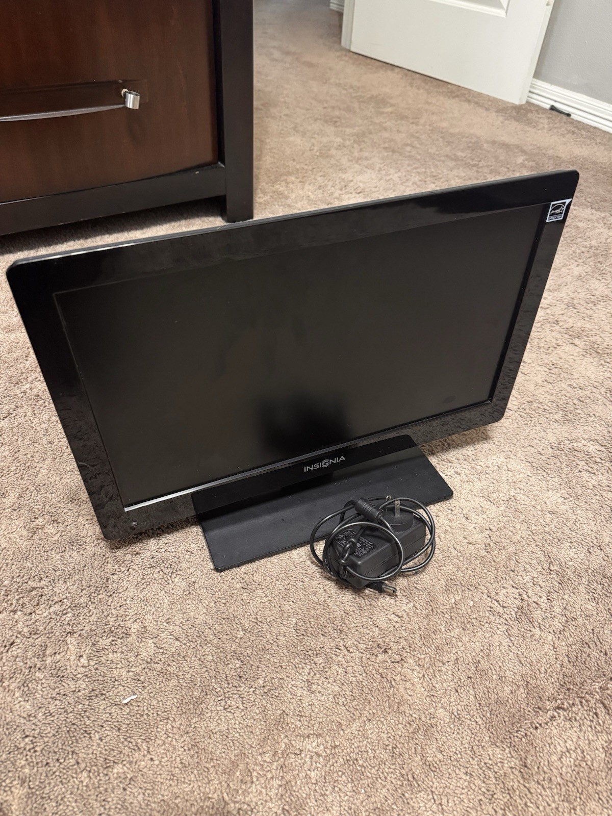 Insignia 18-inch Monitor with Power Cord Tested and Working Great Condition