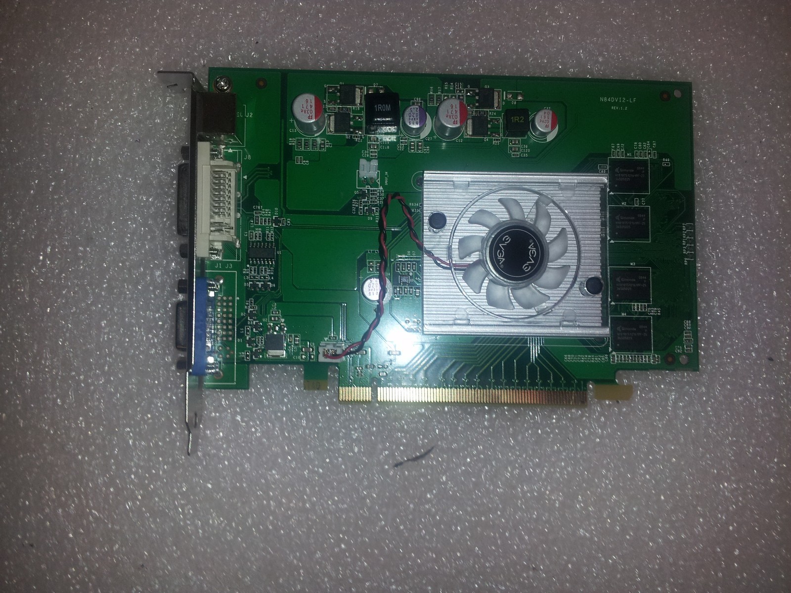 EVGA nVidia GeForce 8400GS 512-P2-N738-LR 512MB PCI-e VGA/DVI /TV out Video Card